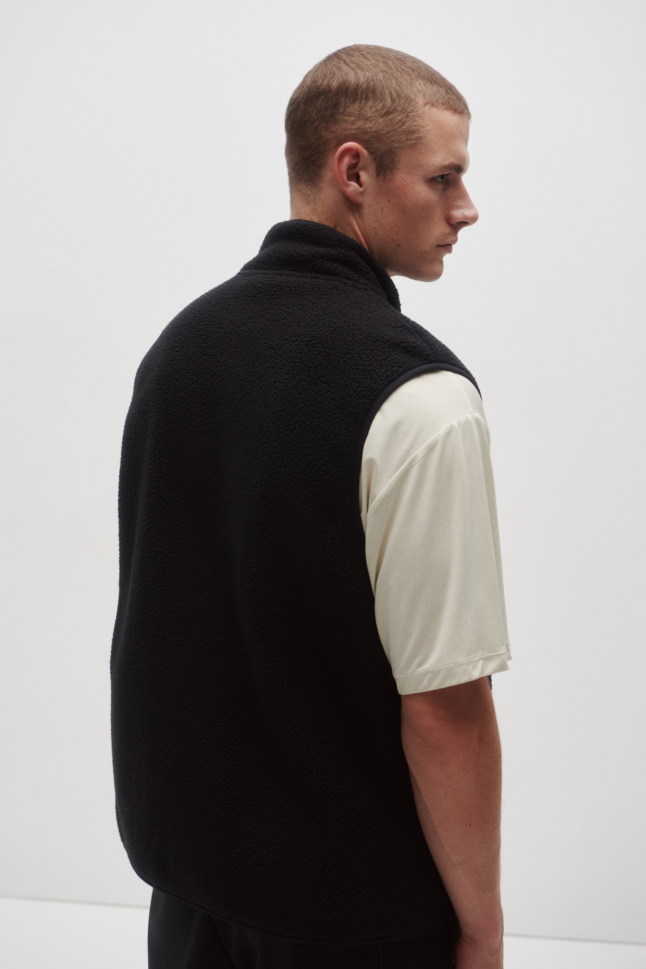 Regular-Fit Teddy Fleece Sports Vest