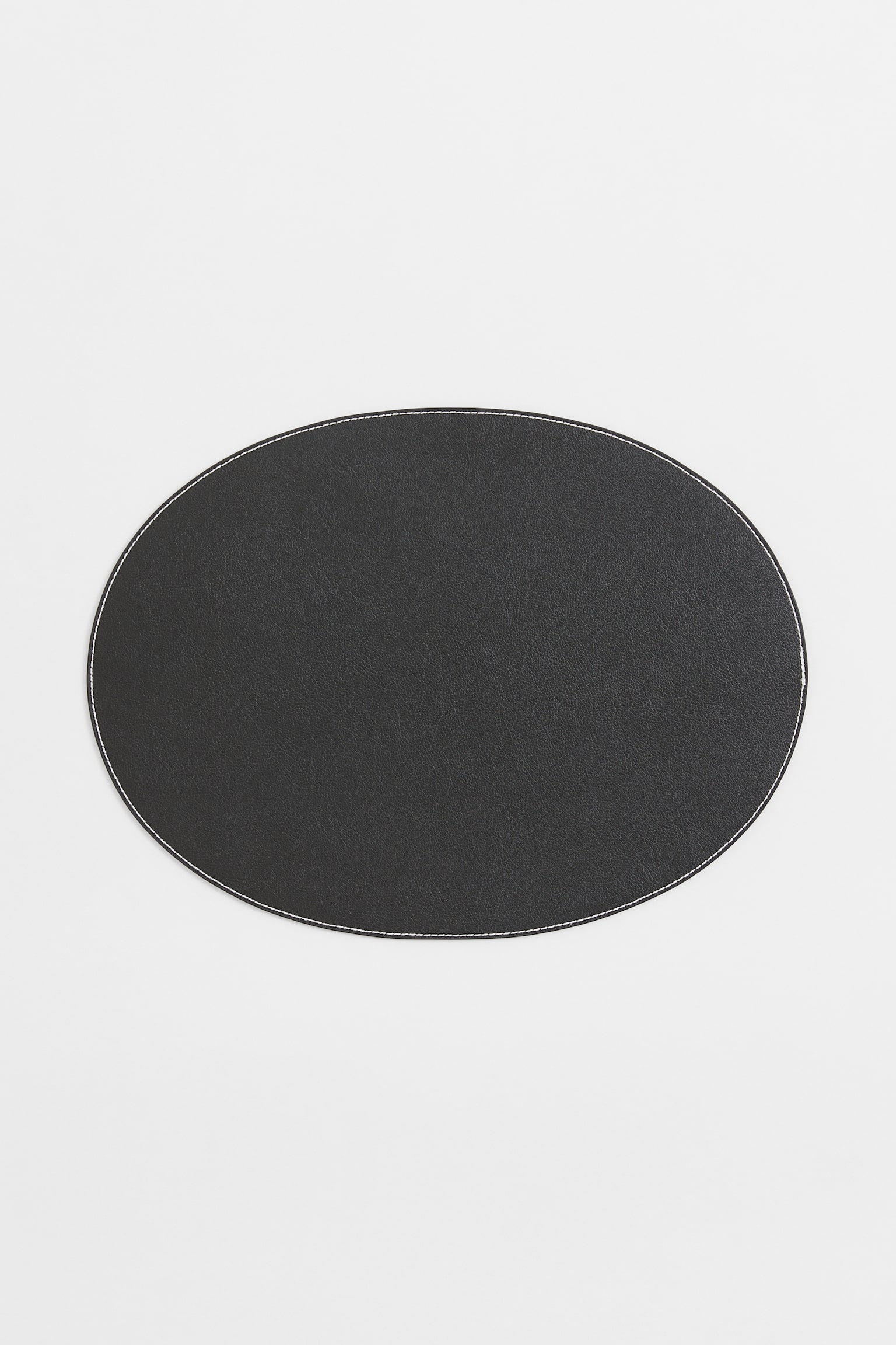 Oval table mat - Black - 1