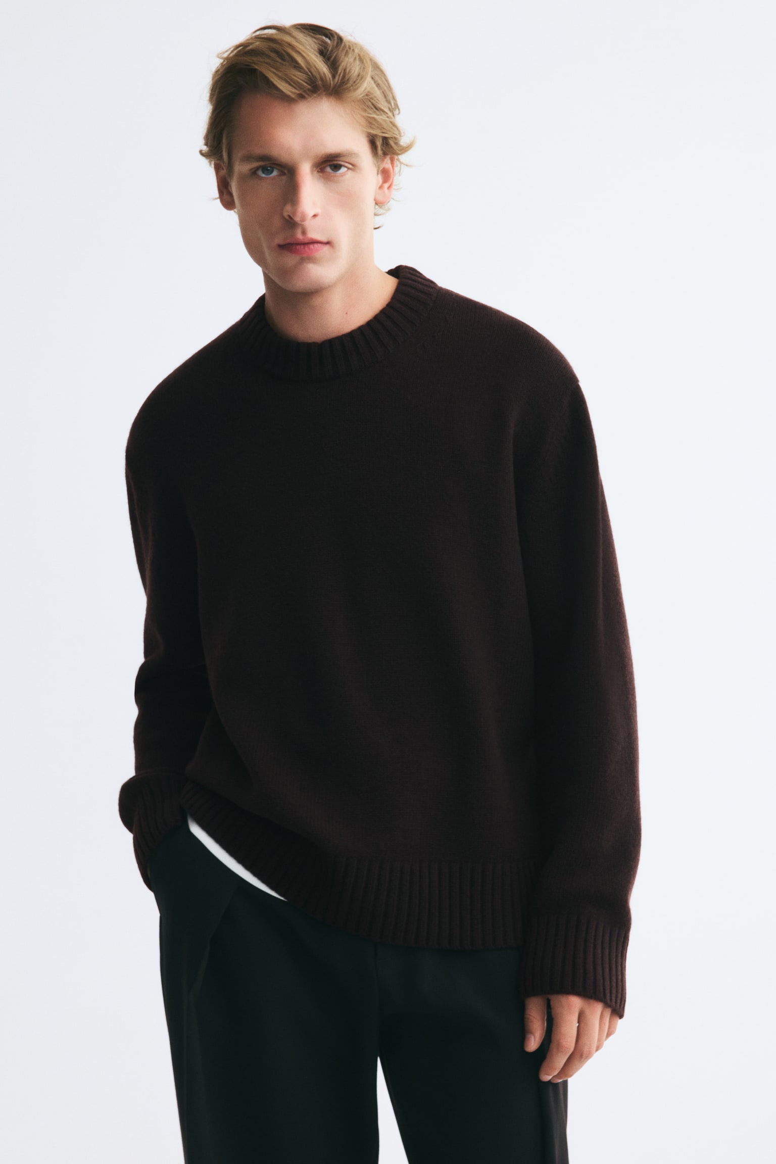 Мужской свитер H&M Relaxed-Fit Cashmere-Blend, цвет: Тёмный коричневый — фото 3