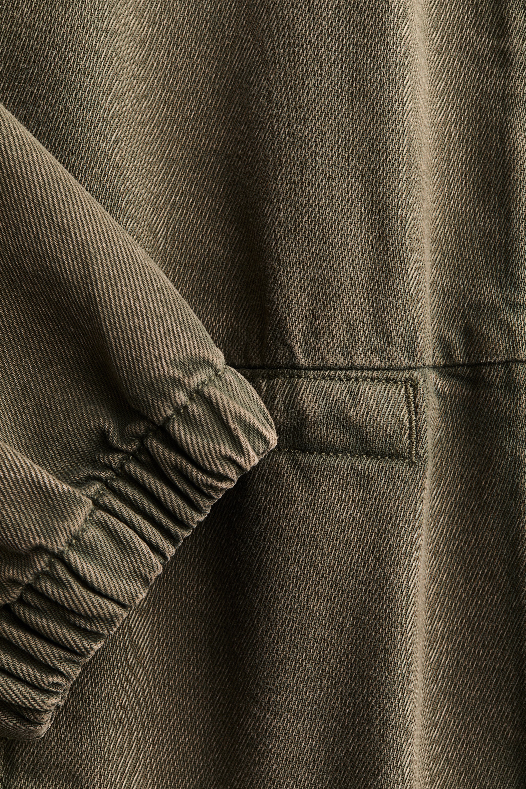 Женские куртки H&M Oversized Cotton Denim Jacket — фото 7