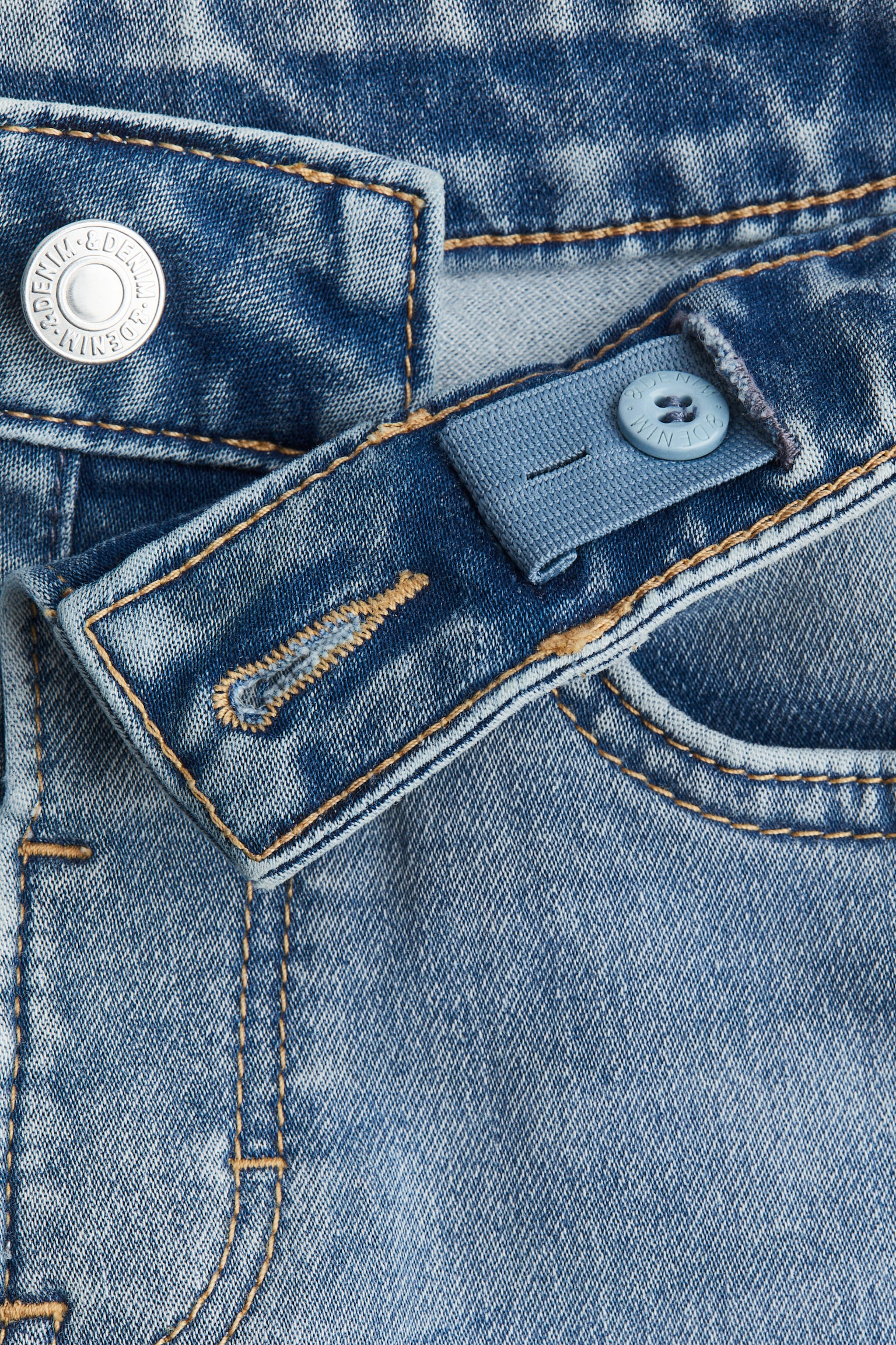 Детские джинсы H&M Relaxed Tapered Fit, цвет: Светлый джинсовый синий — фото 2