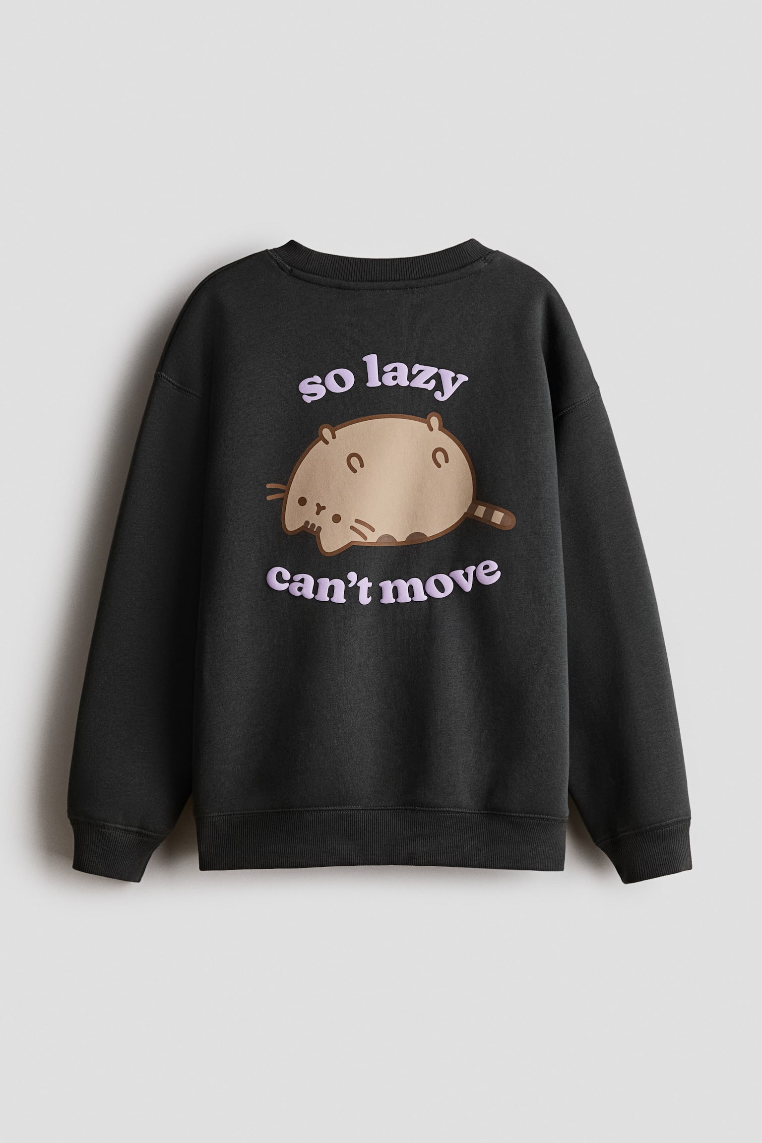 Túlméretezett melegítőfelső nyomott motívummal - Sötétszürke/Pusheen cica/Hamvastürkiz/Snoopy/Sötétvörös/Harry Potter/Kék/Lilo & Stitch/Krémszínű/Kuromi/Világos rózsaszín/Kuromi/Világosszürke/Kuromi/Sötétszürke/SmileyWorld®/Lila/SmileyWorld®/Szürke/Squishmallows/Világoskék/Cinnamoroll/Sötétszürke/Kuromi/Fehér/Lilo & Stitch/Rózsaszín/Rolling Stones/Light green/SmileyWorld®/Rózsaszín/Miffy - 3