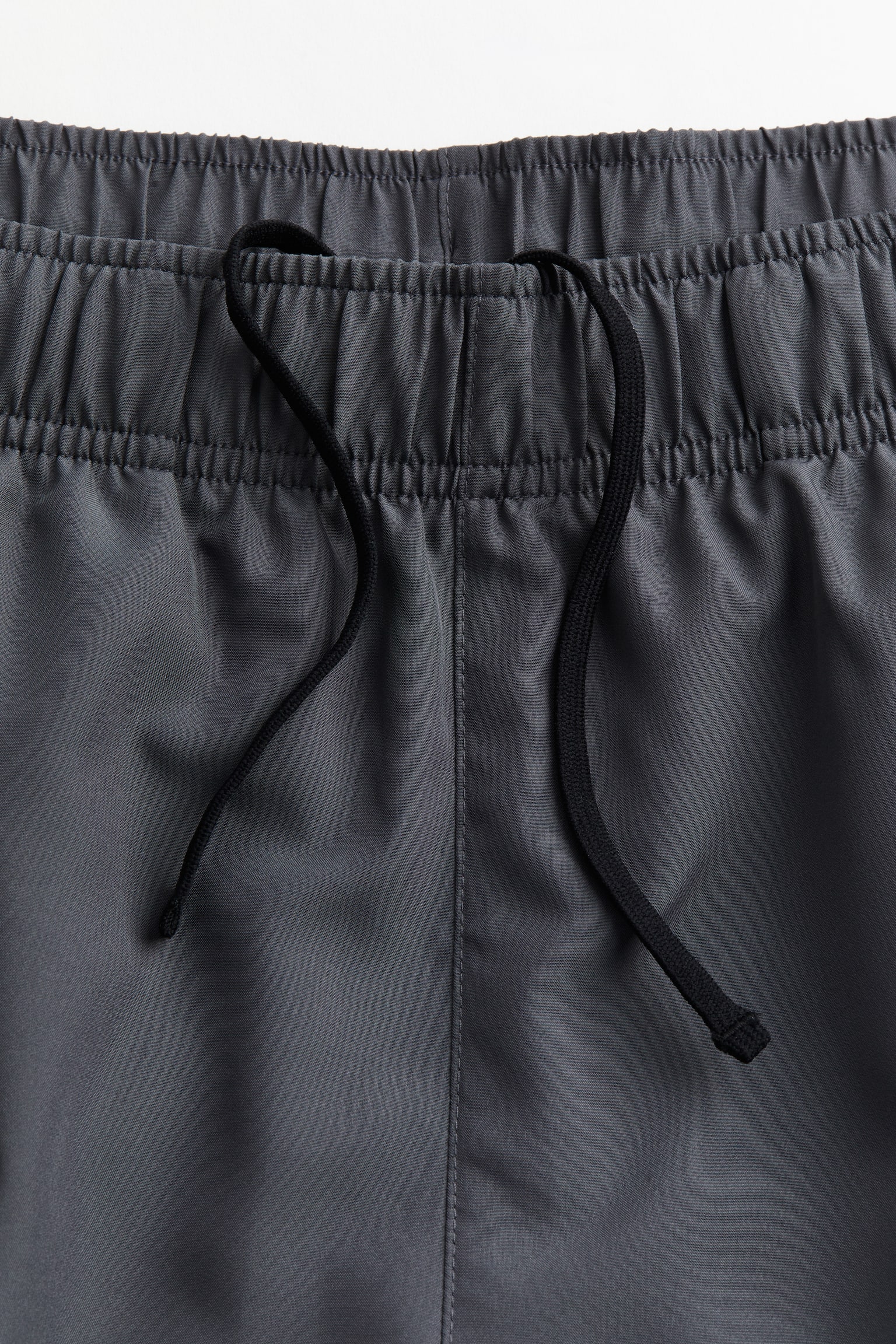 Mid-length sports shorts in DryMove™ - Dark grey/Black/Dark khaki green/Brown - 7