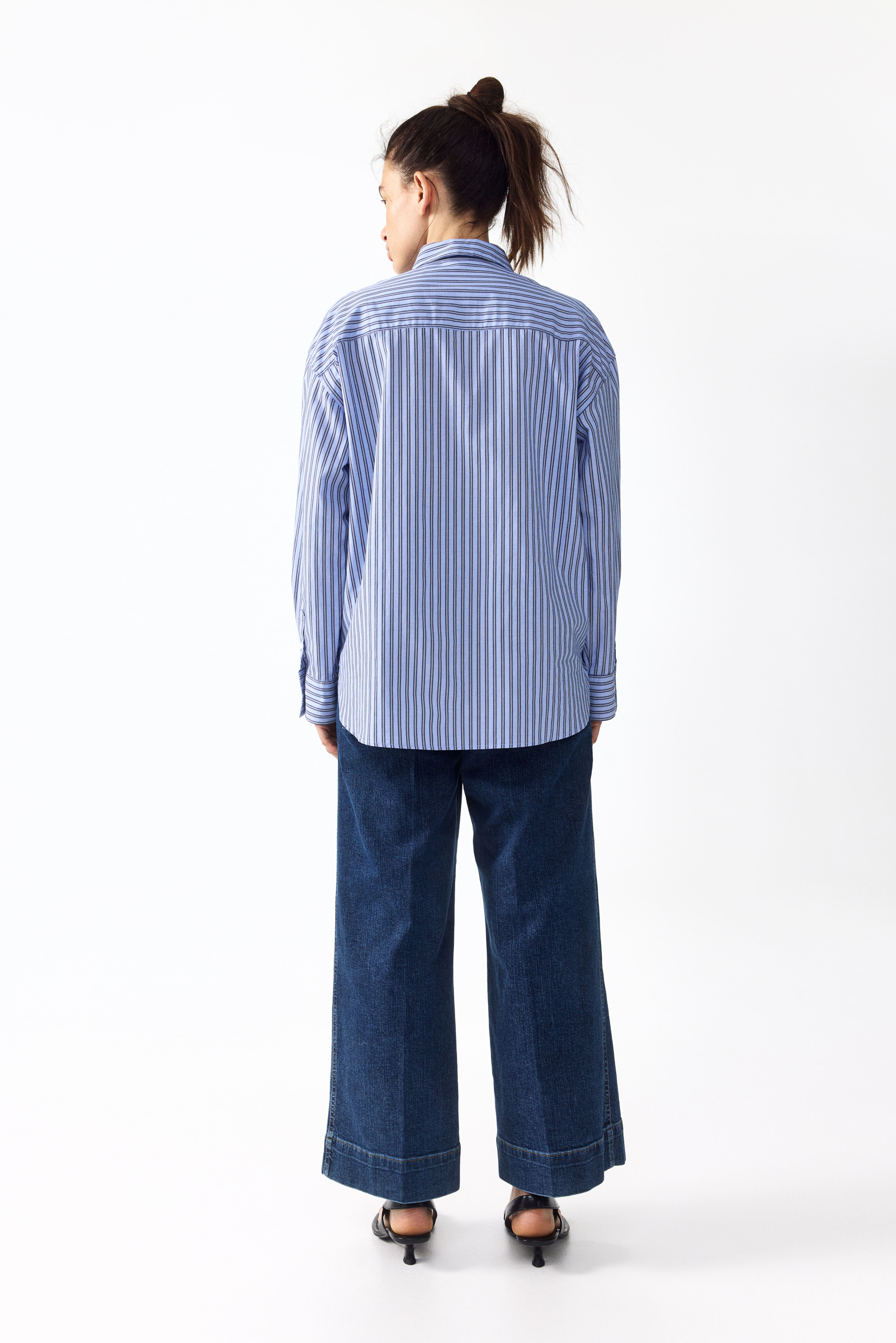 MAMA Wide-Leg High-Waist Ankle Jeans