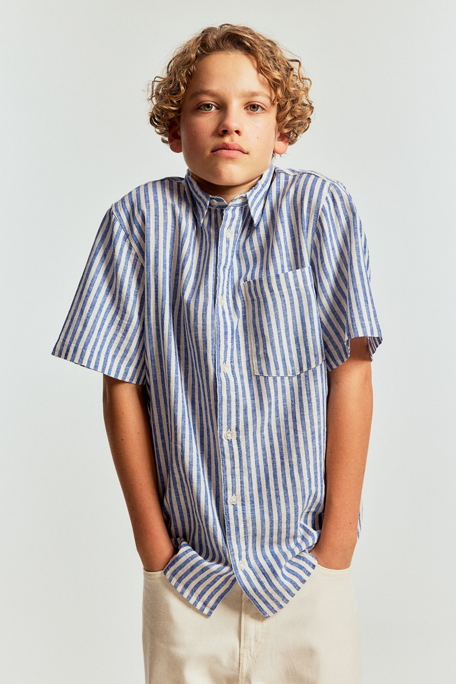 Short-sleeved linen-blend shirt - Blue/White striped - 2