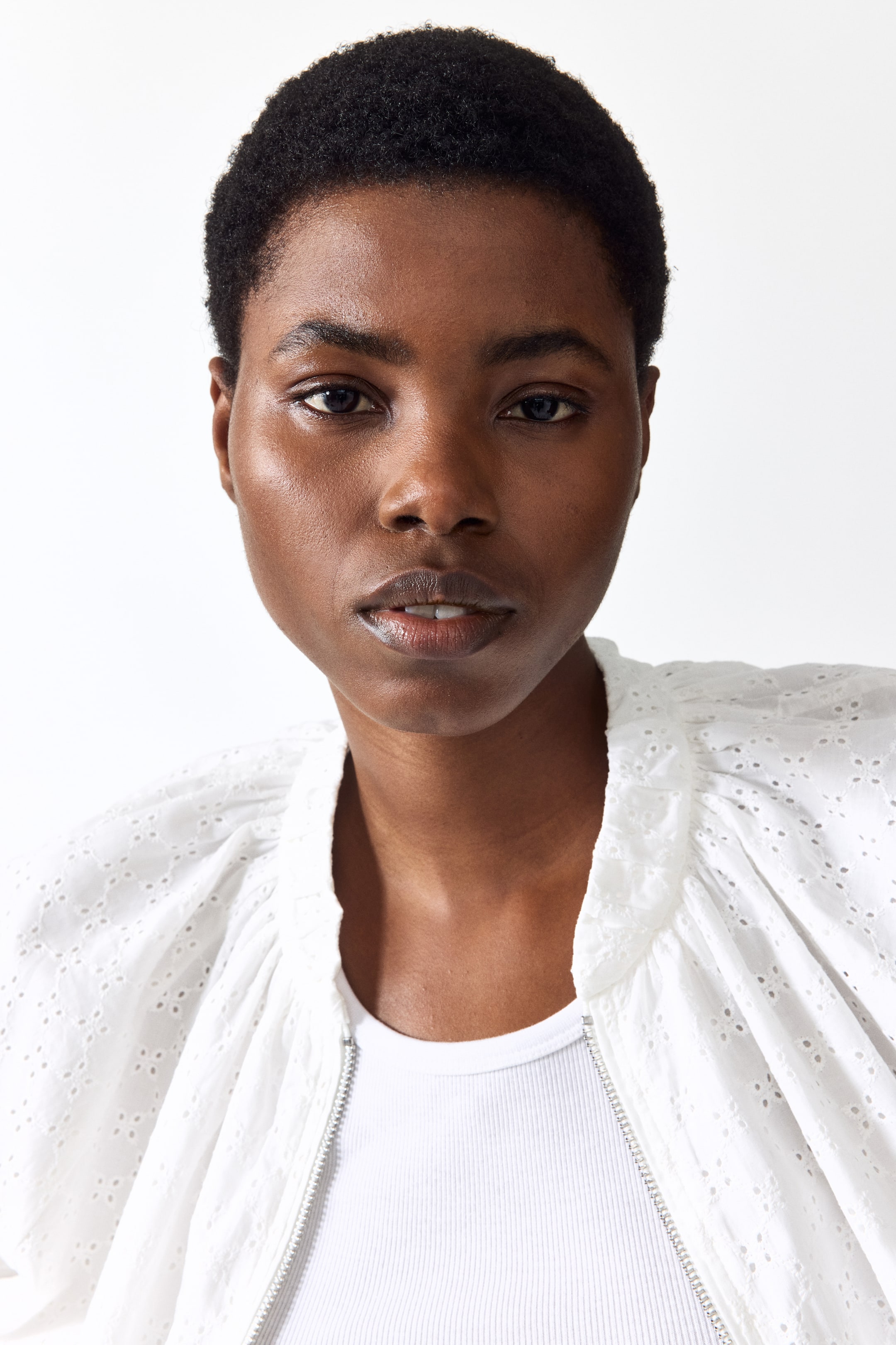 Женские куртки H&M Eyelet-Embroidered Blouson Jacket — фото 3