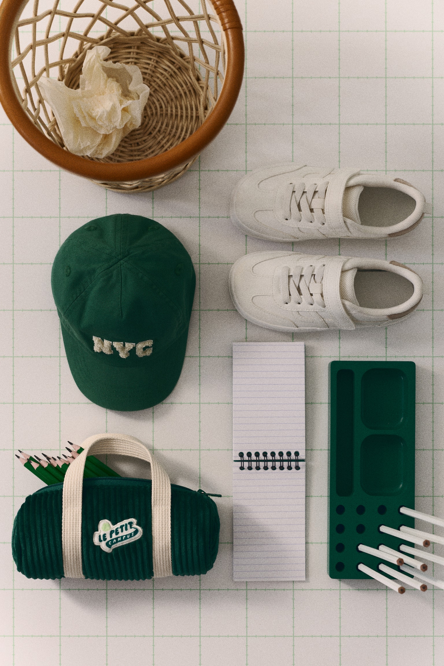 Estuche para lápices con diseño de bolso deportivo - Verde oscuro/Le Petit Campus - 1