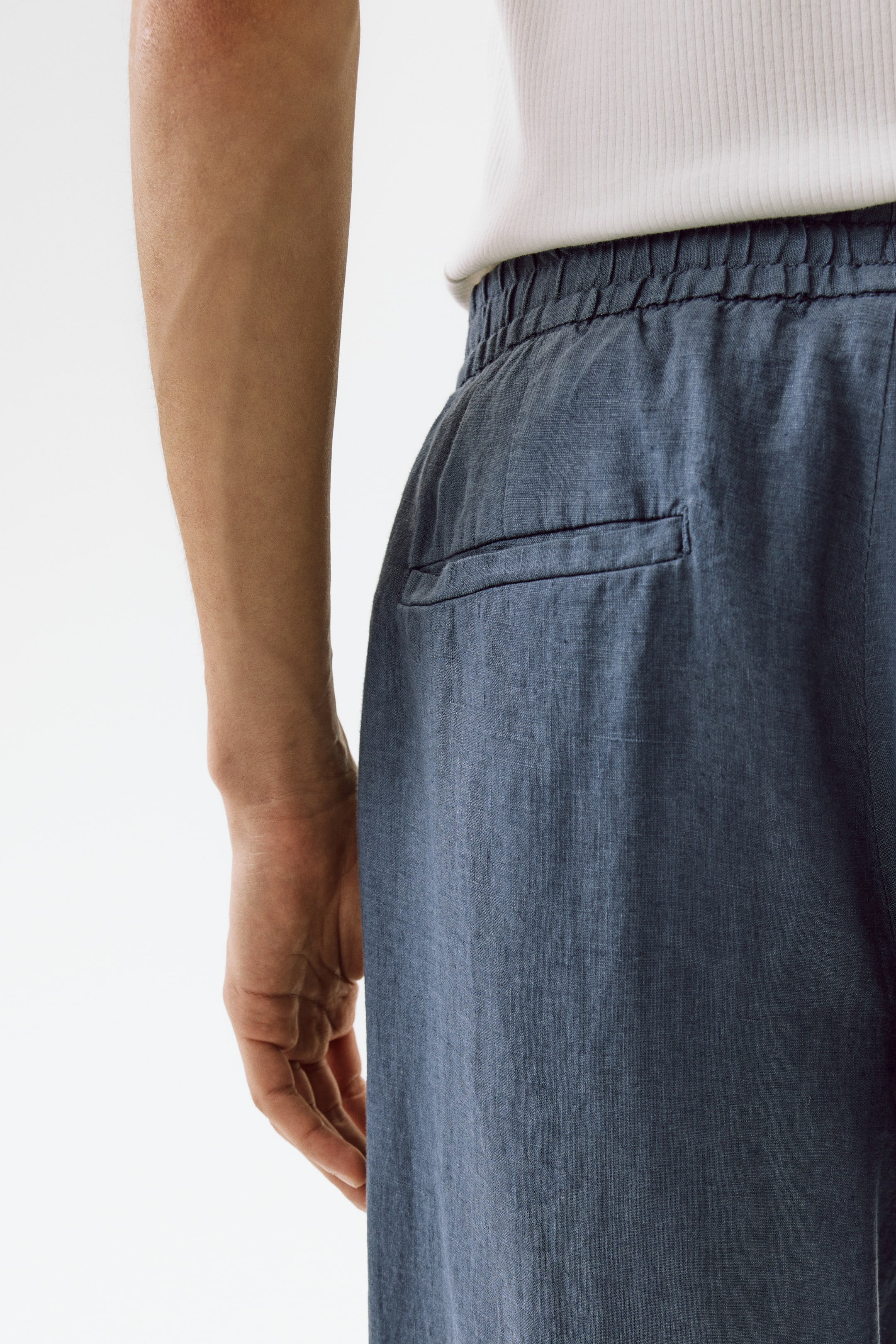Loose-Fit Linen Pants