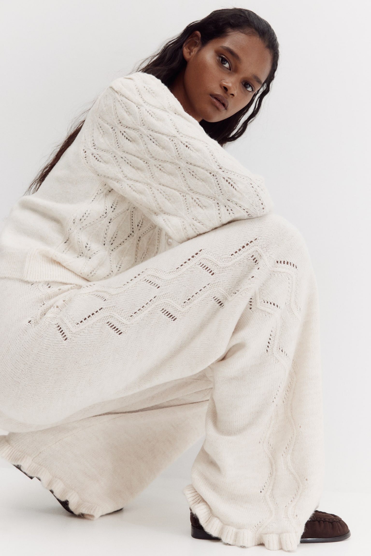 Spodnie z ażurowej dzianiny - Jasnobeżowy - 4