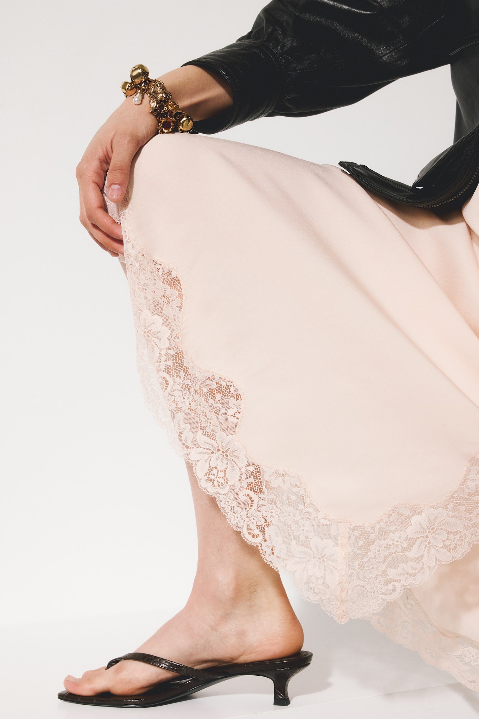 레이스 트리밍 비스코스 스커트 - 라이트 파우더 핑크 - 4