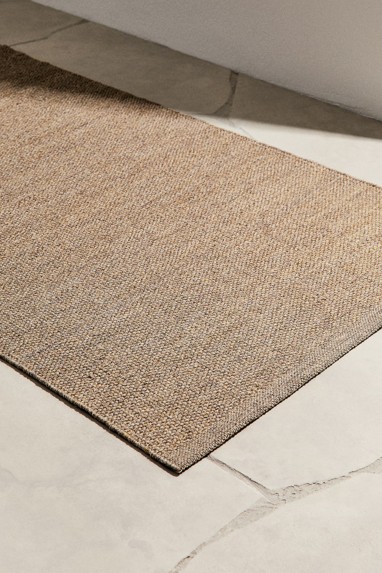 Last Rug Taupe Flatweave Indoor/outdoor Rug at H&M Home | H&M US