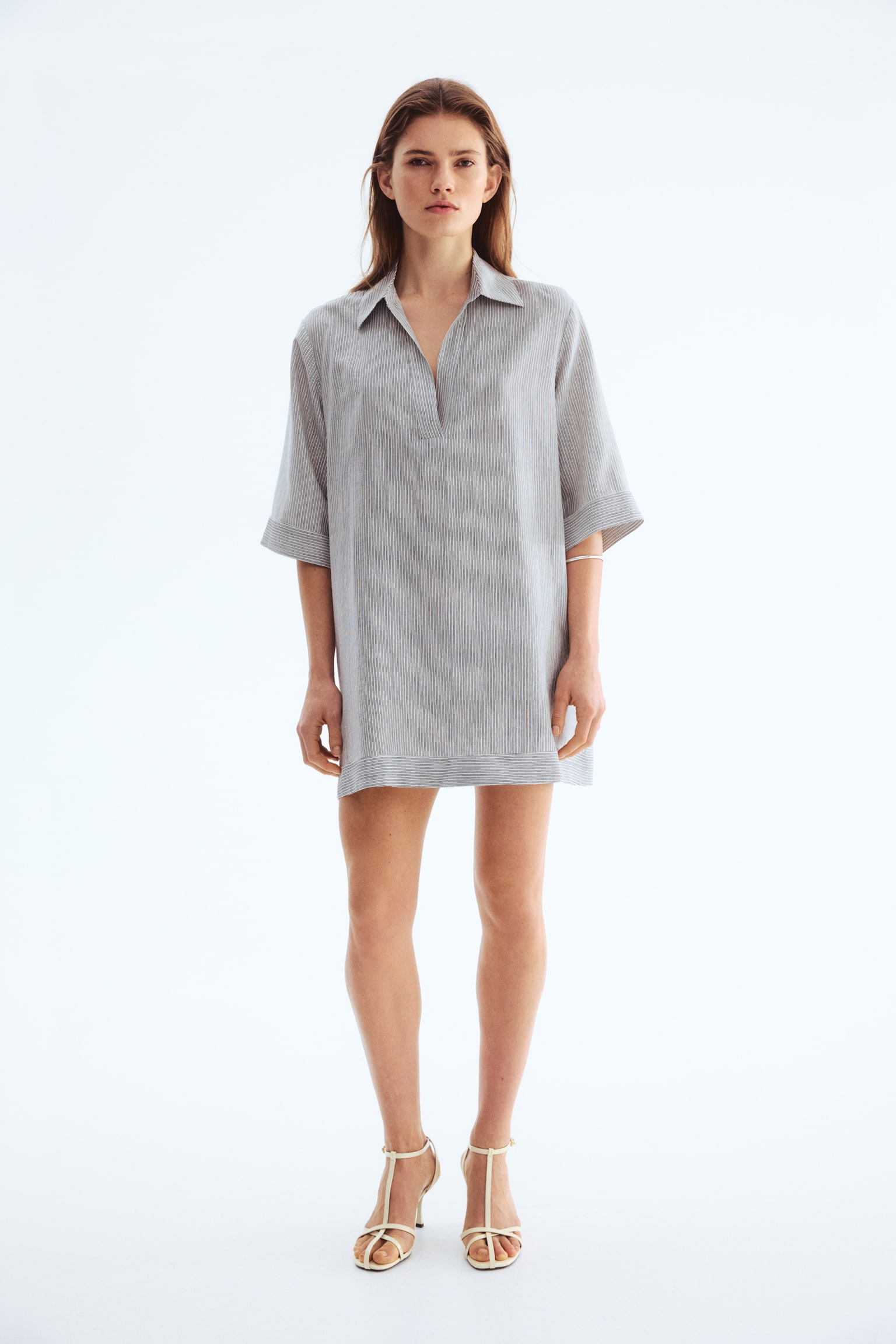 Loose-fit tunic dress - Màu trắng/Kẻ đen/Màu be/Kẻ/Màu be/Cây - 3