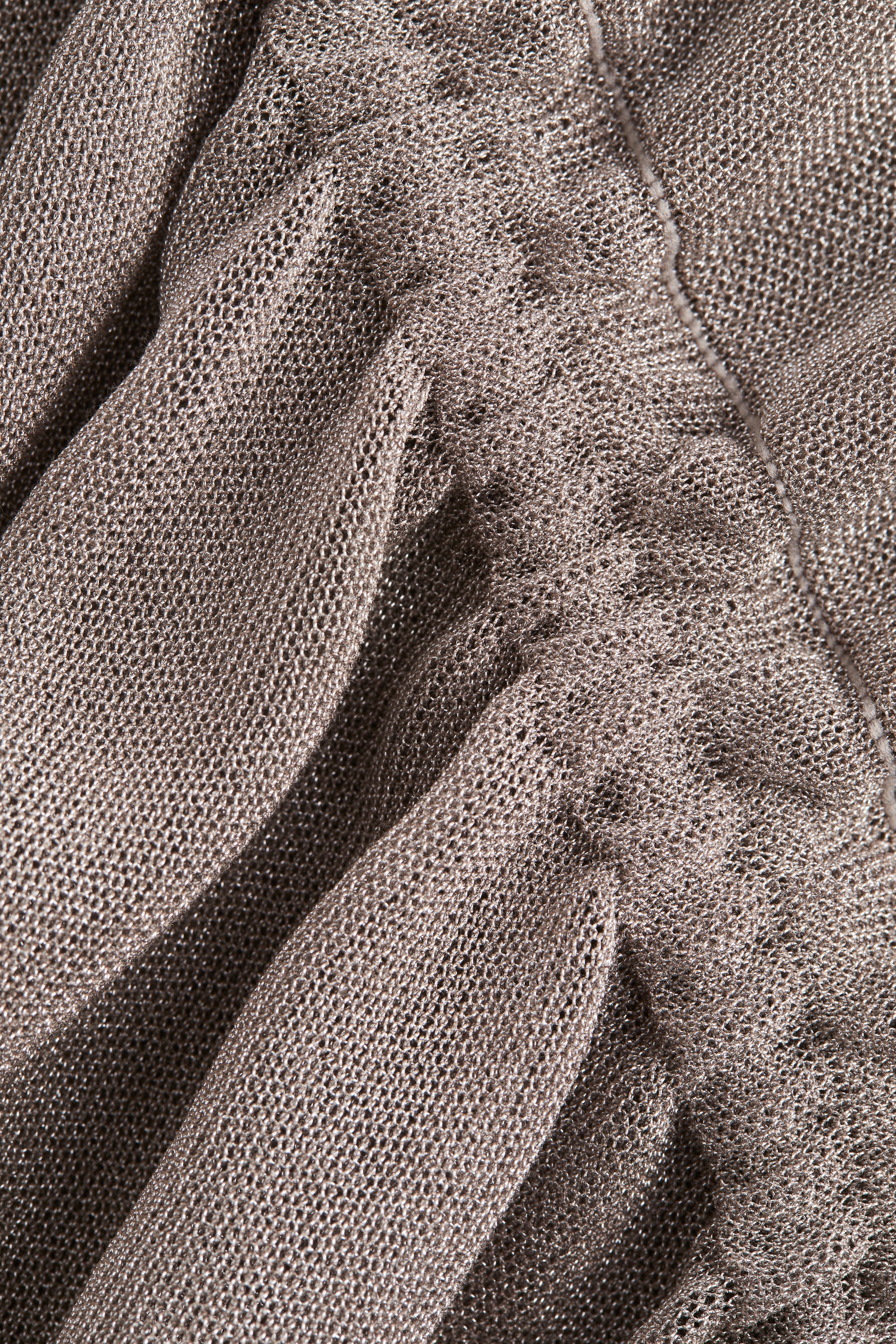 Asymmetric knitted skirt