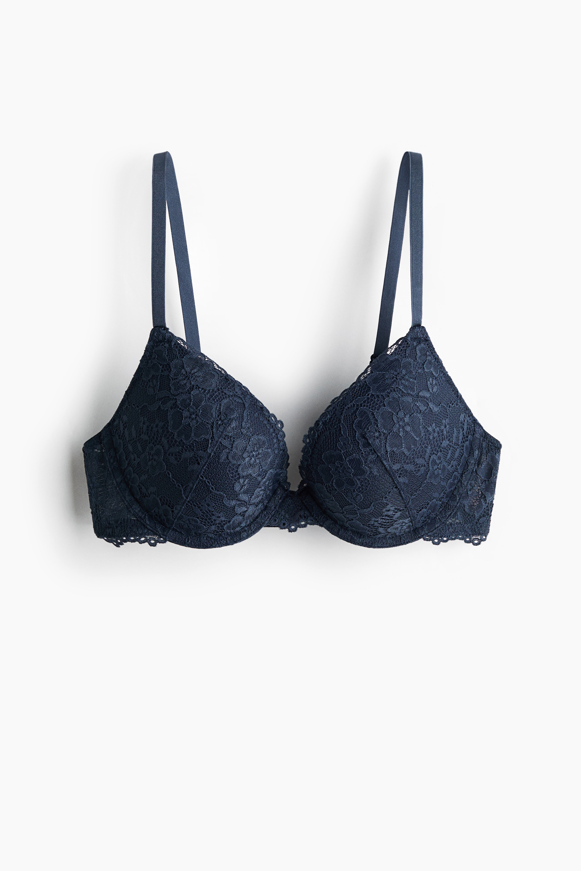 Lace push-up braModel