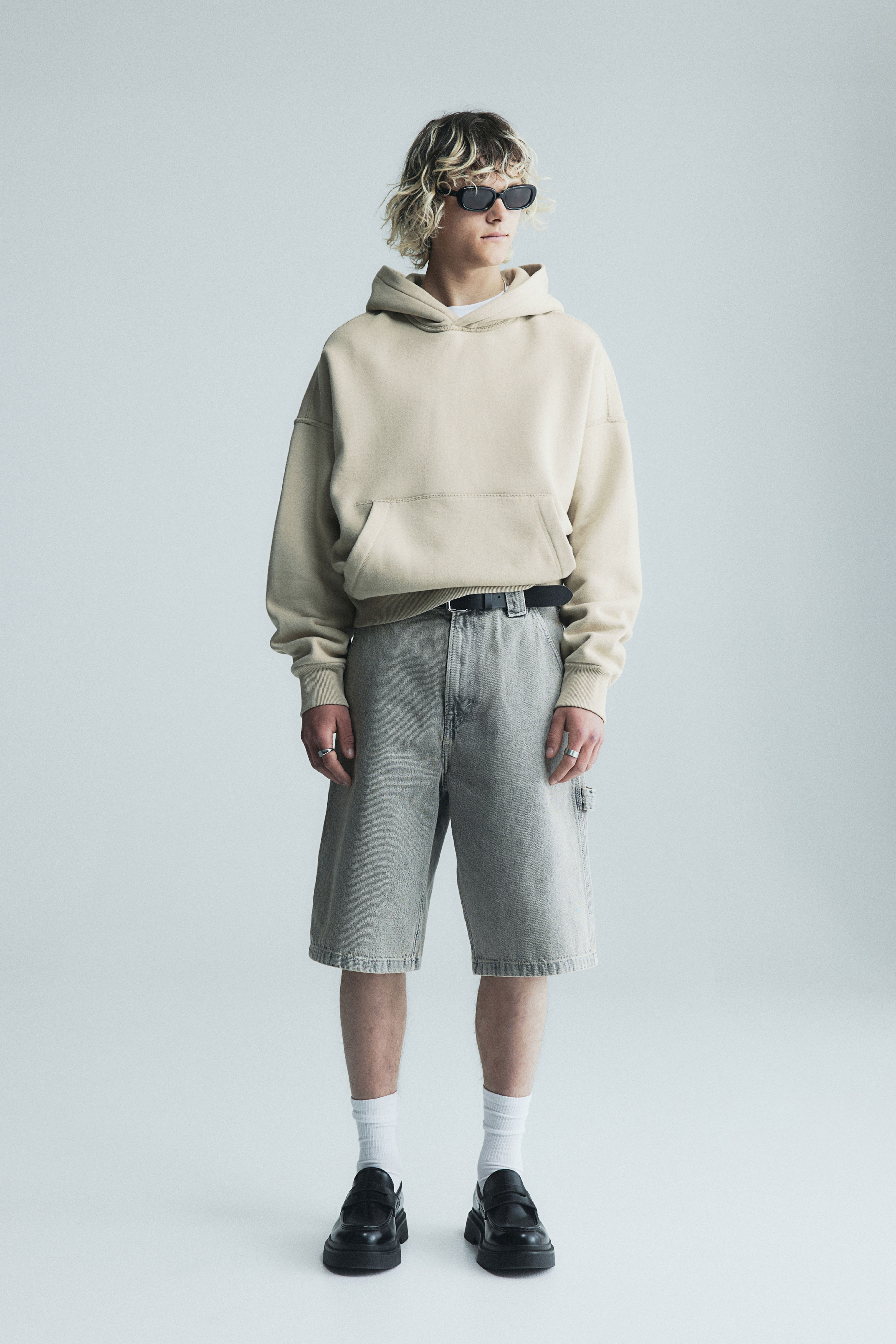 Men Beige Oversized Fit Hoodie Size XS H M