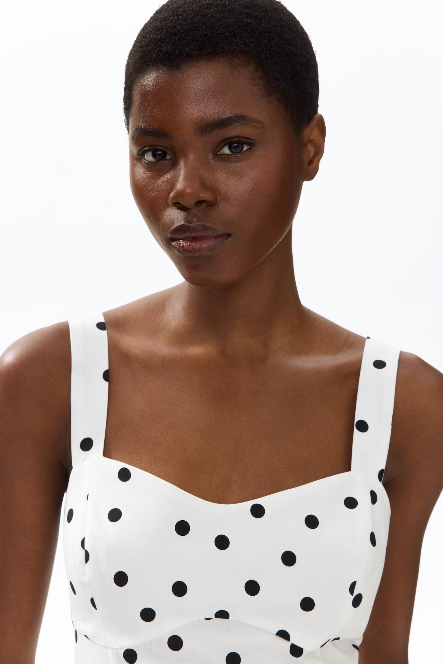 Женское платье H&M Midi Dress with Flared Skirt, цвет: Белый / В горошек — фото 4