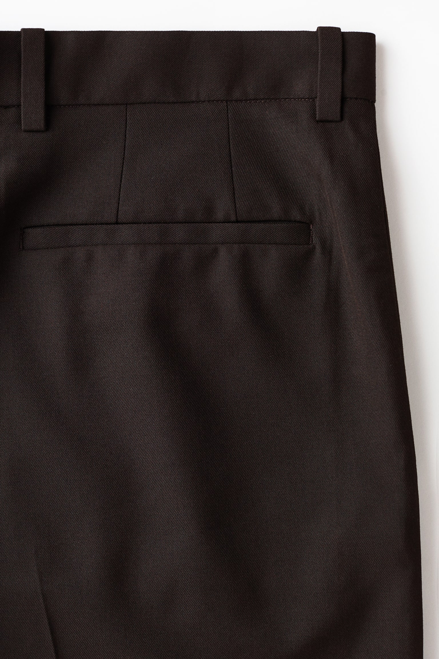 מכנסיים קצרים מחויטים Loose Fit - חום כהה/שחור - 4