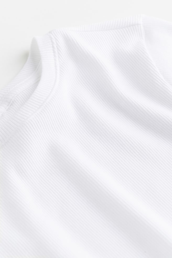 Tætsiddende T-shirt - Hvid/Sort/Mørkegrå/Lys gråbeige - 3
