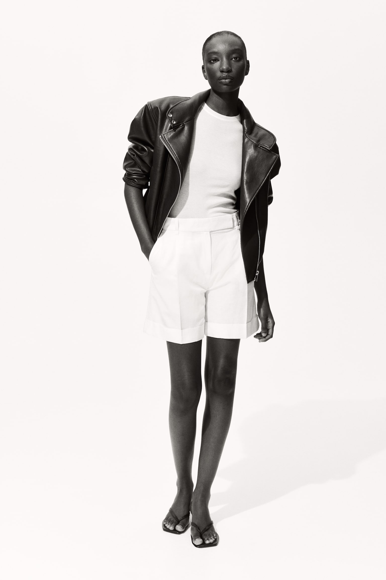 Tailored linen-blend shorts - White/Black/Dark khaki green/Dark plum purple - 3