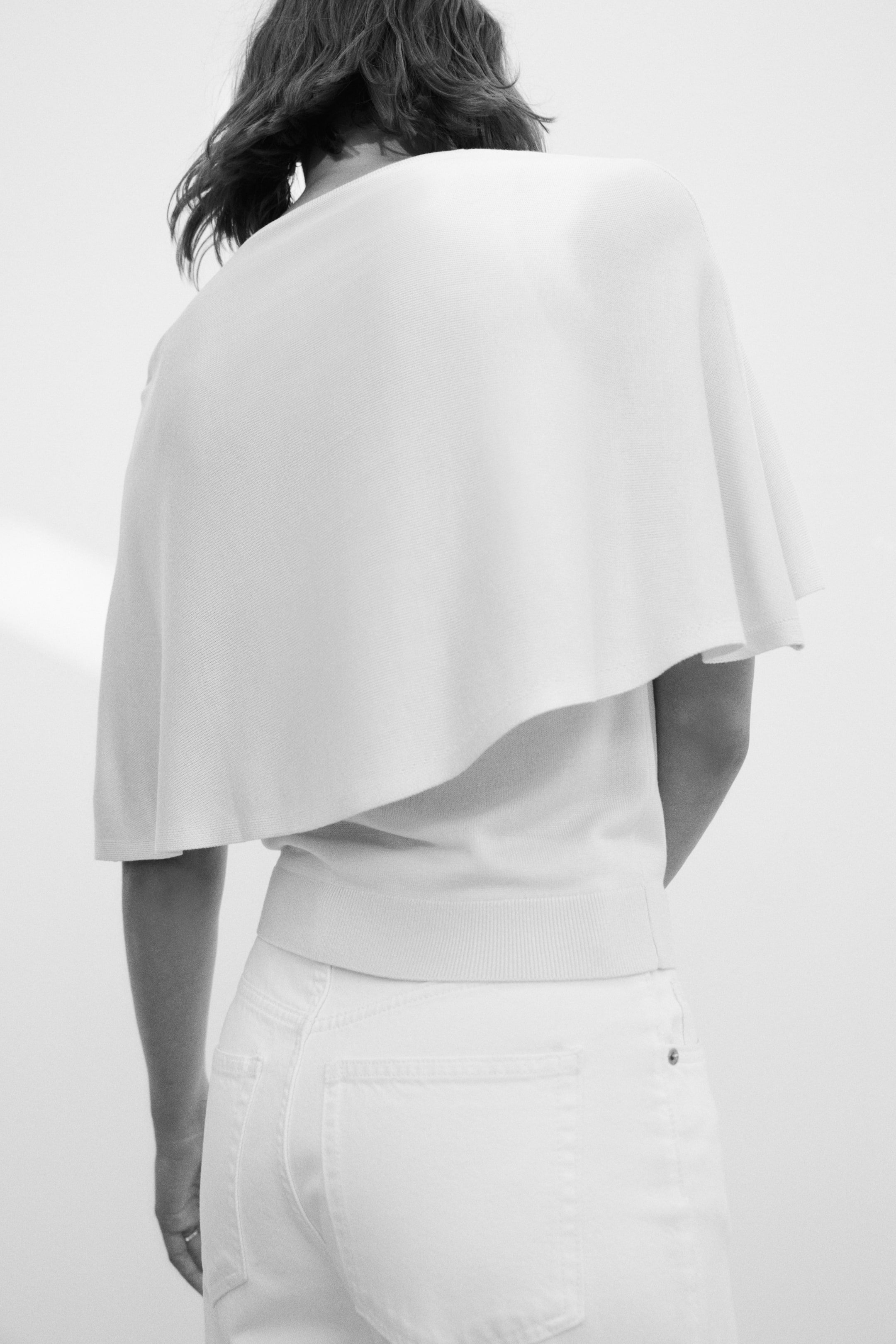 Haut cape en fin tricot