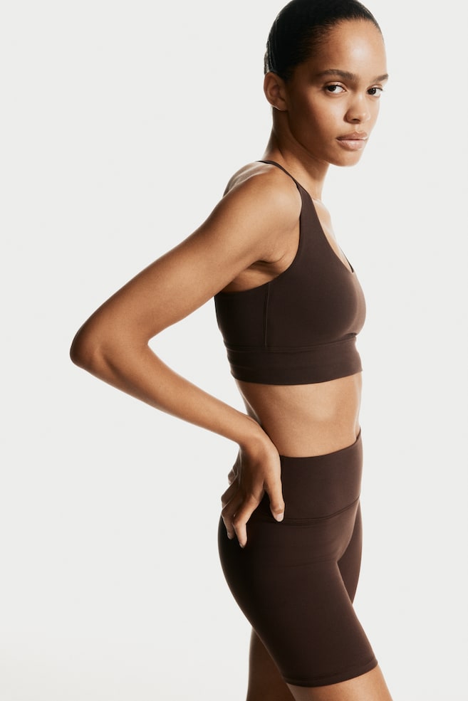 Medium Support Sports bra with SoftMove™ - Dark brown/Black/Chocolate plum/White/Grey/Ivory/Lilac/Light apricot/Mid blush pink - 5