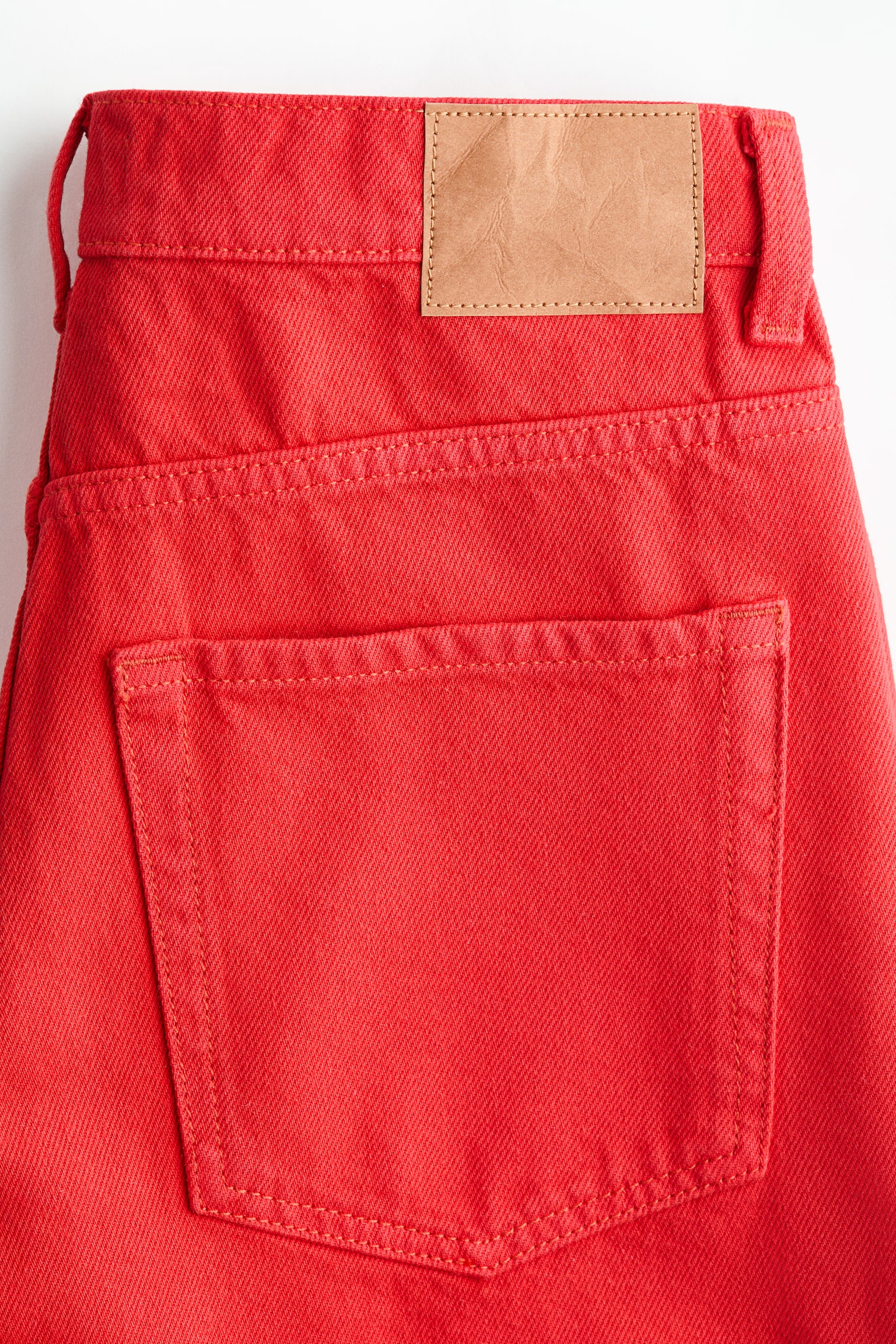 Raw-edge denim shorts - Red - 7