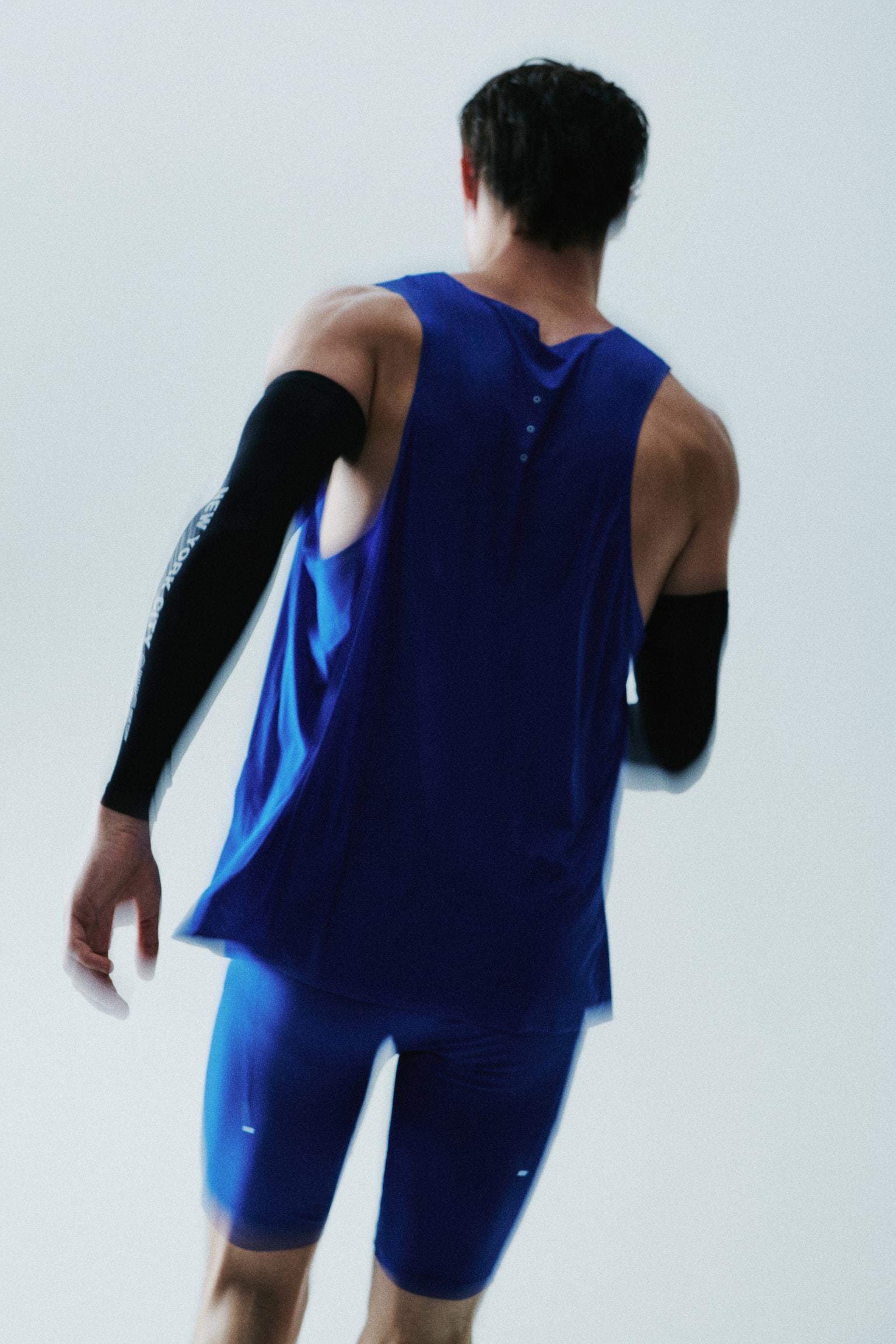 Мужской топ H&M Move Running with CoolMove™, цвет: Синий — фото 4