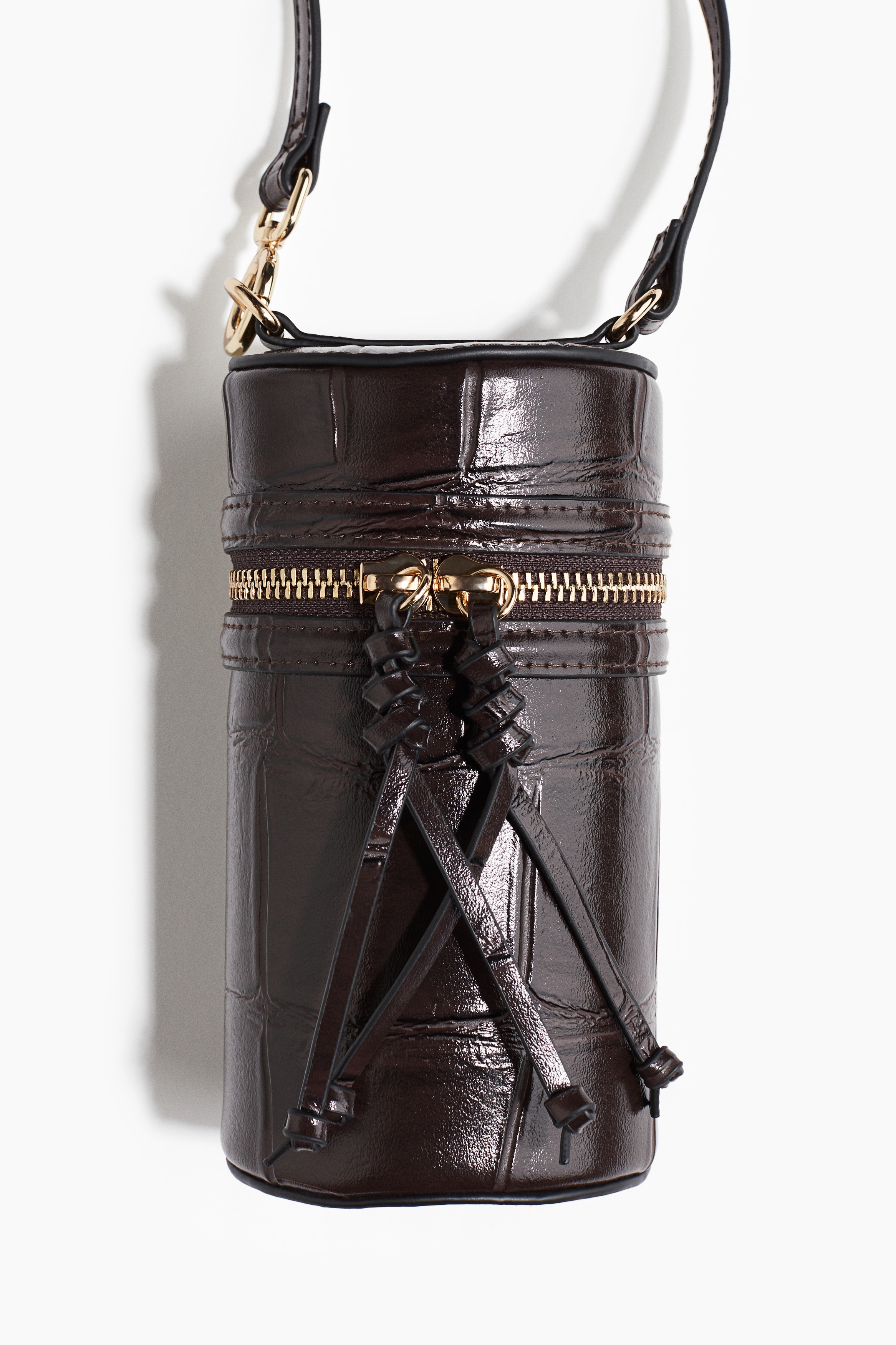 Cylindrical crossbody bag