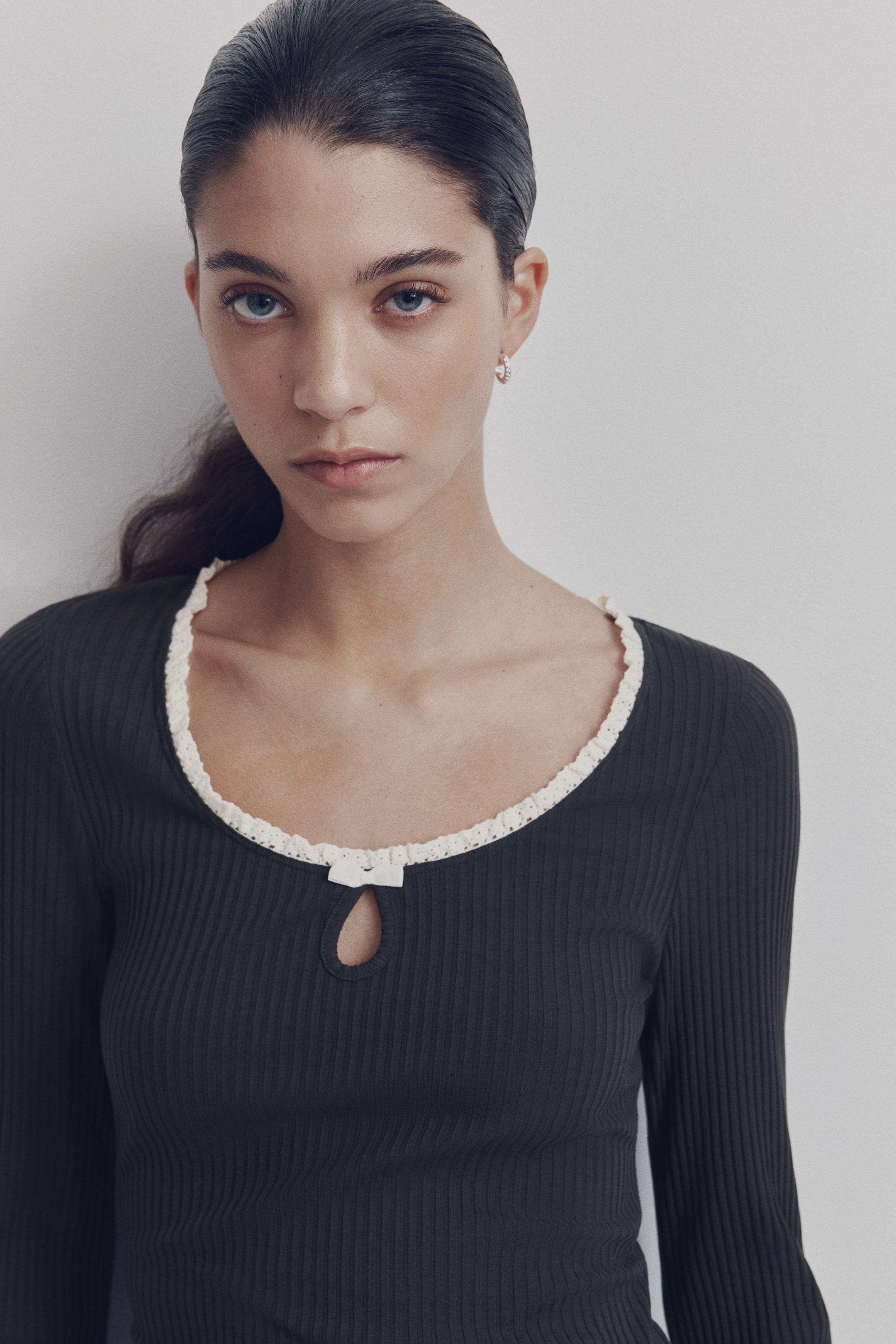 Xem ảnh lớn hơn: Váy gân nổi cổ chữ U - Màu xám đậm - Ladies | H&M VN 2