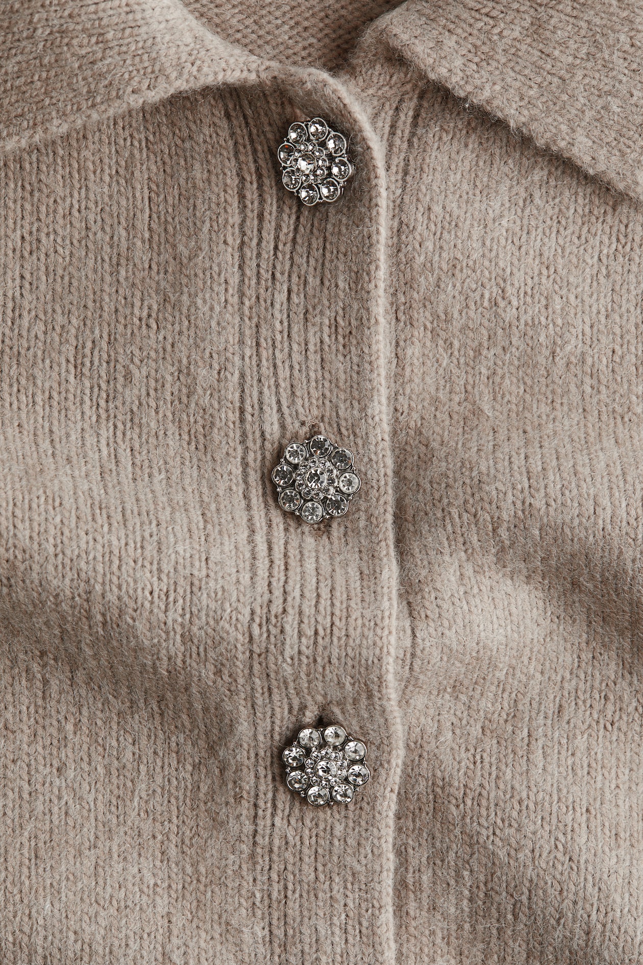 Short-Sleeved Cardigan with Collar - image 5