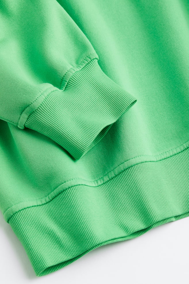 H&M+ Printed sweatshirt dress - Green/Team Tennis - 2