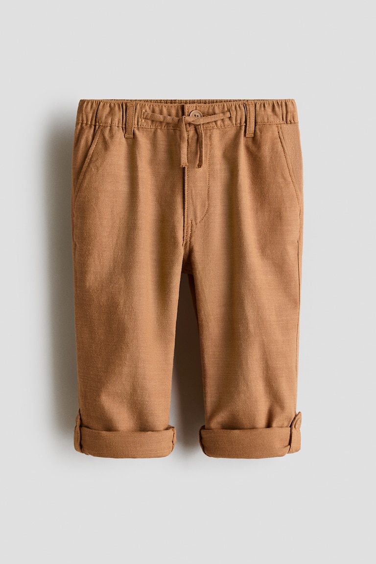 Pamučne pantalone s podvrnutim nogavicama