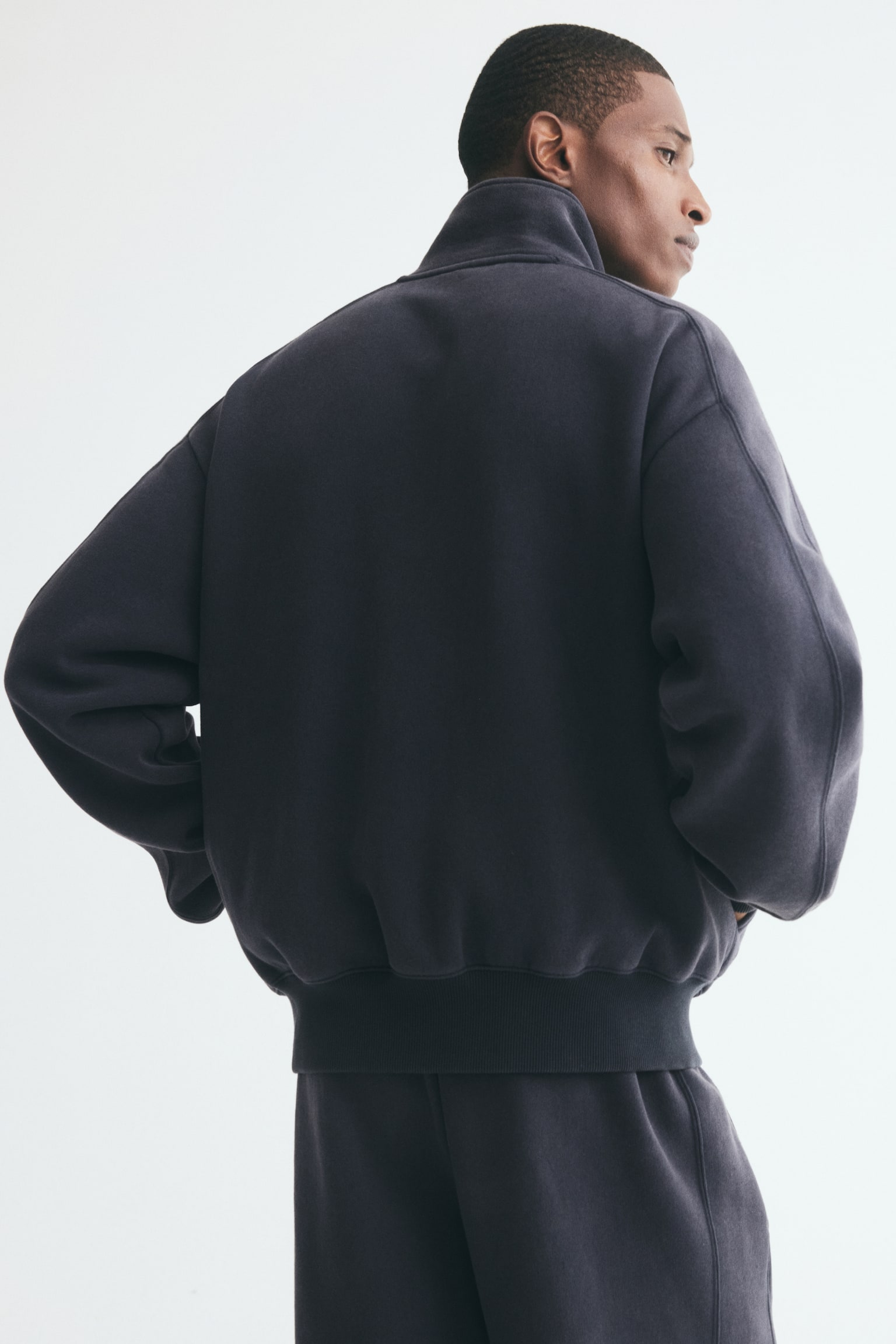 Мужская куртка H&M Oversized Brushed-Inside Track, цвет: Угольный серый — фото 6