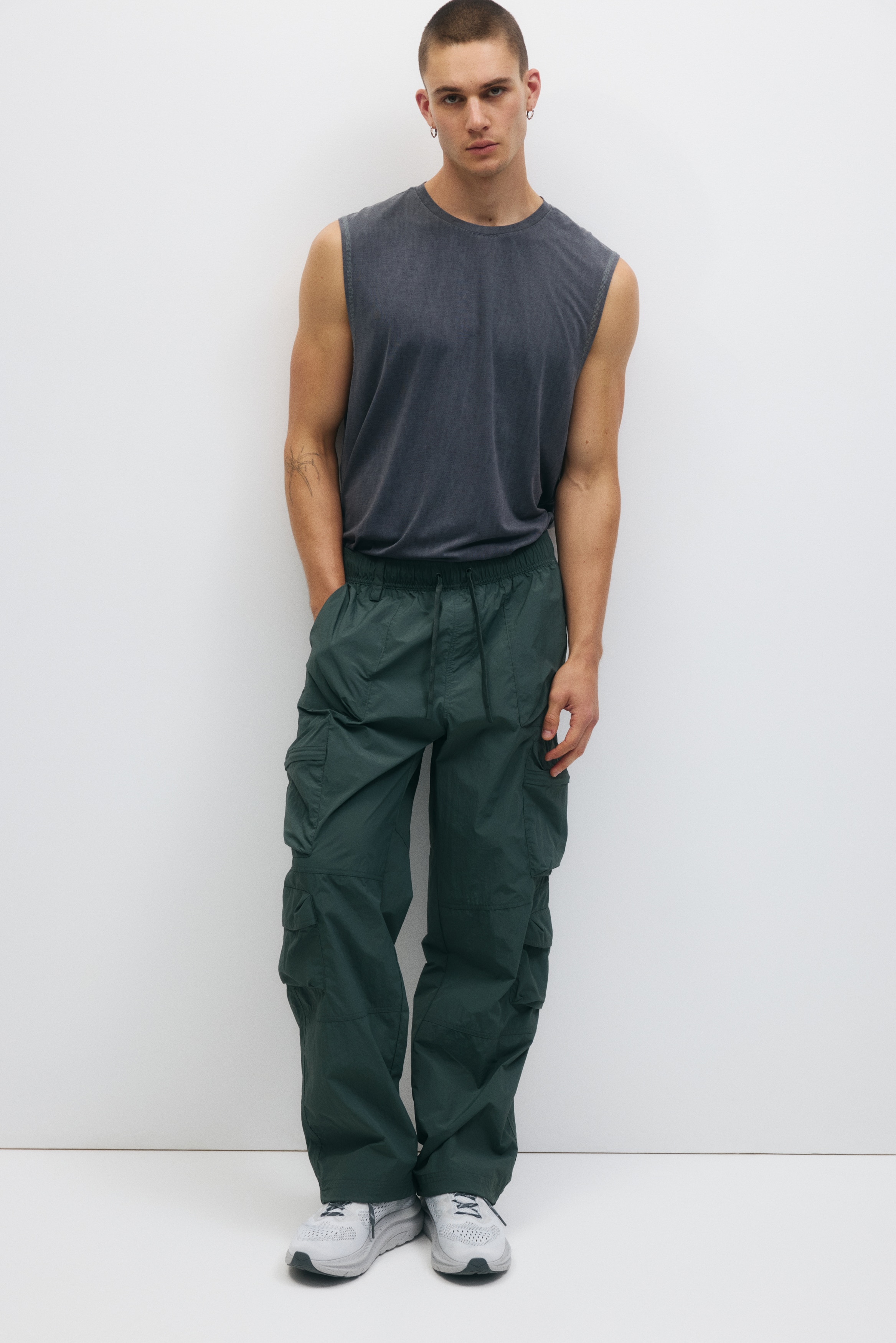Wasserabweisende Cargohose in Loose FitModell