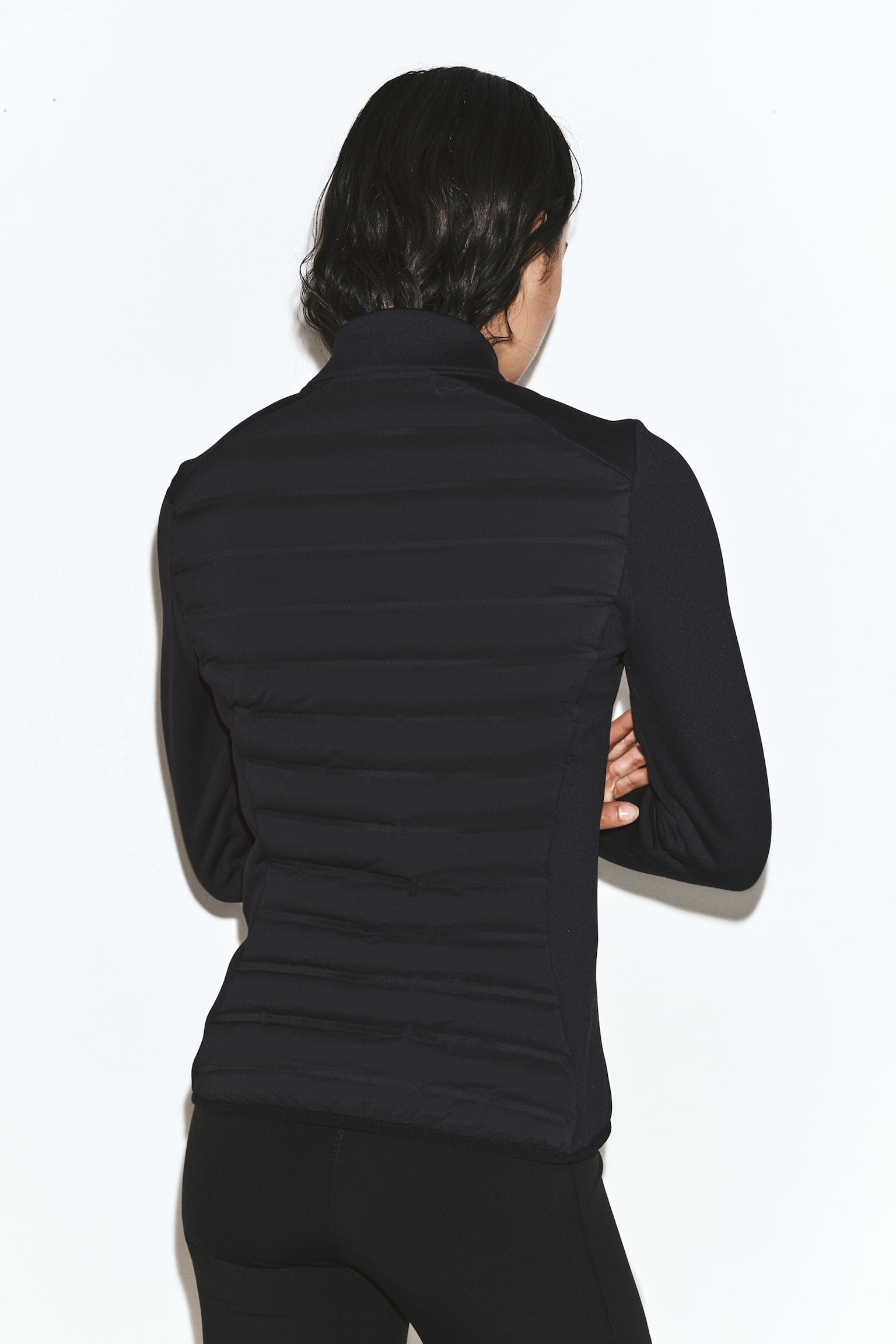 Женская куртка H&M Move Hybrid Padded Jacket with ThermoMove™, цвет: Чёрный — фото 6