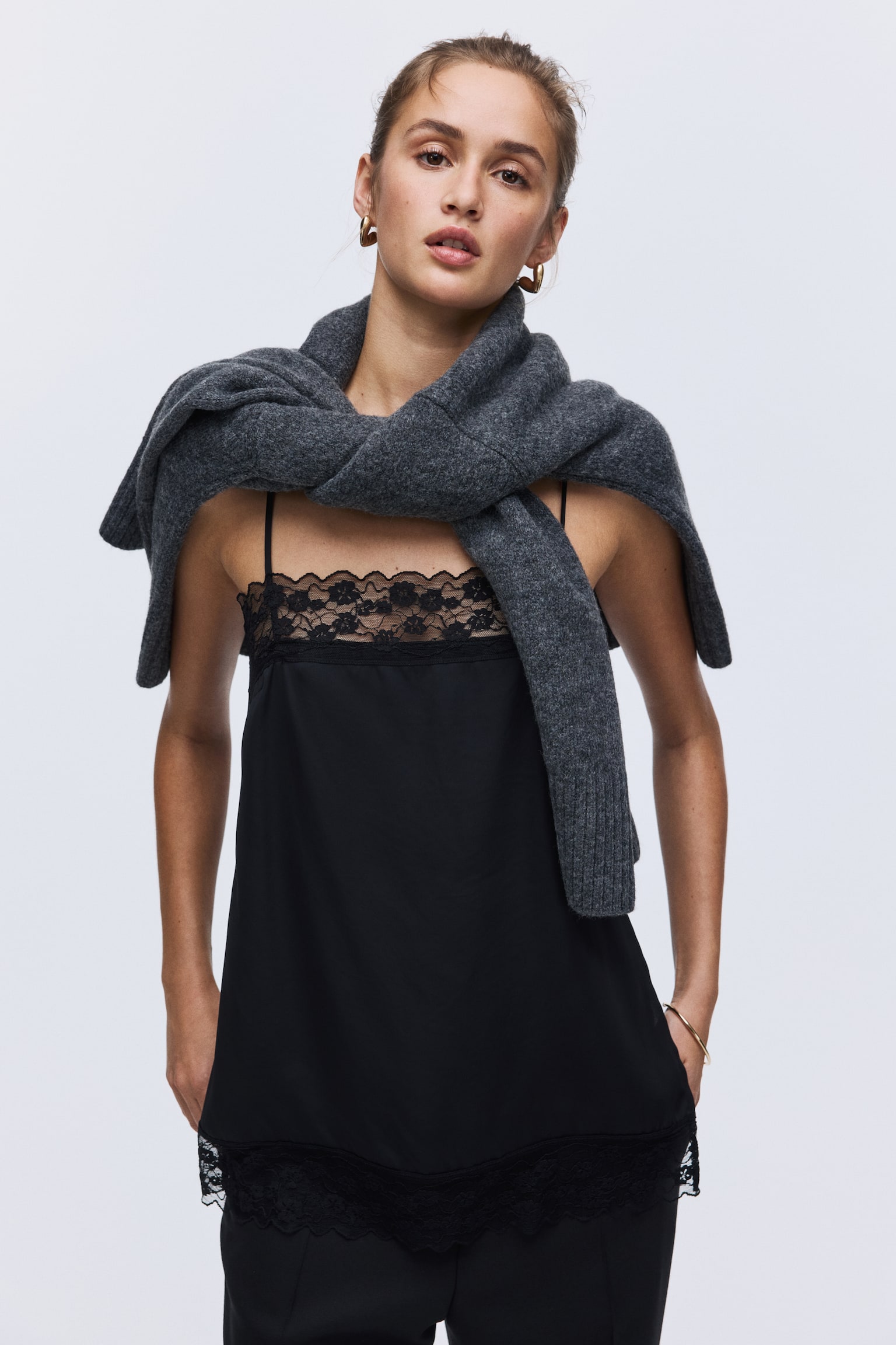 Lace-trimmed strappy top - Black - 4