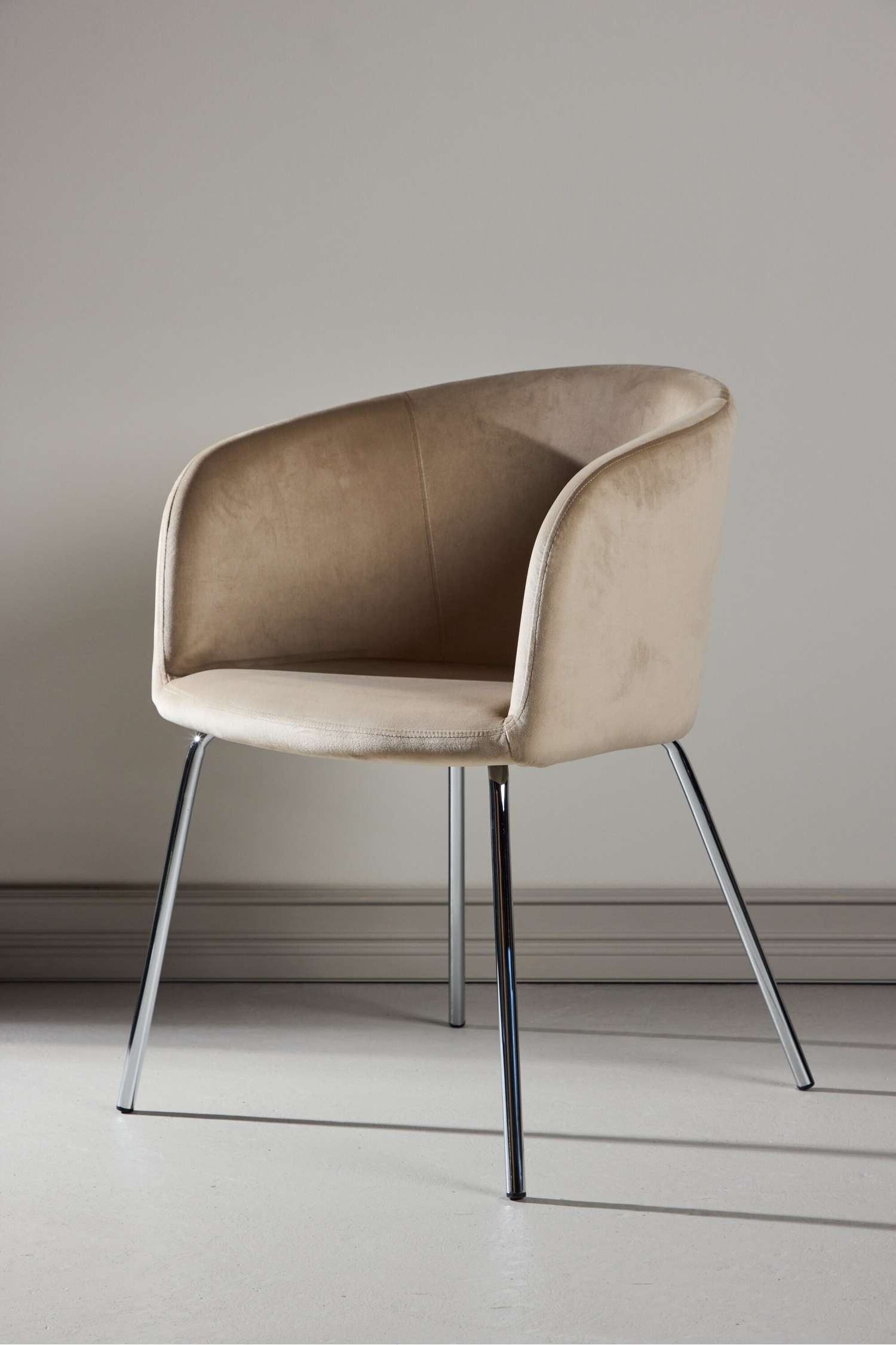 Berit Chaise De Salle À Manger - Velours Polyester, Chrome/Velours Polyester, Noyer