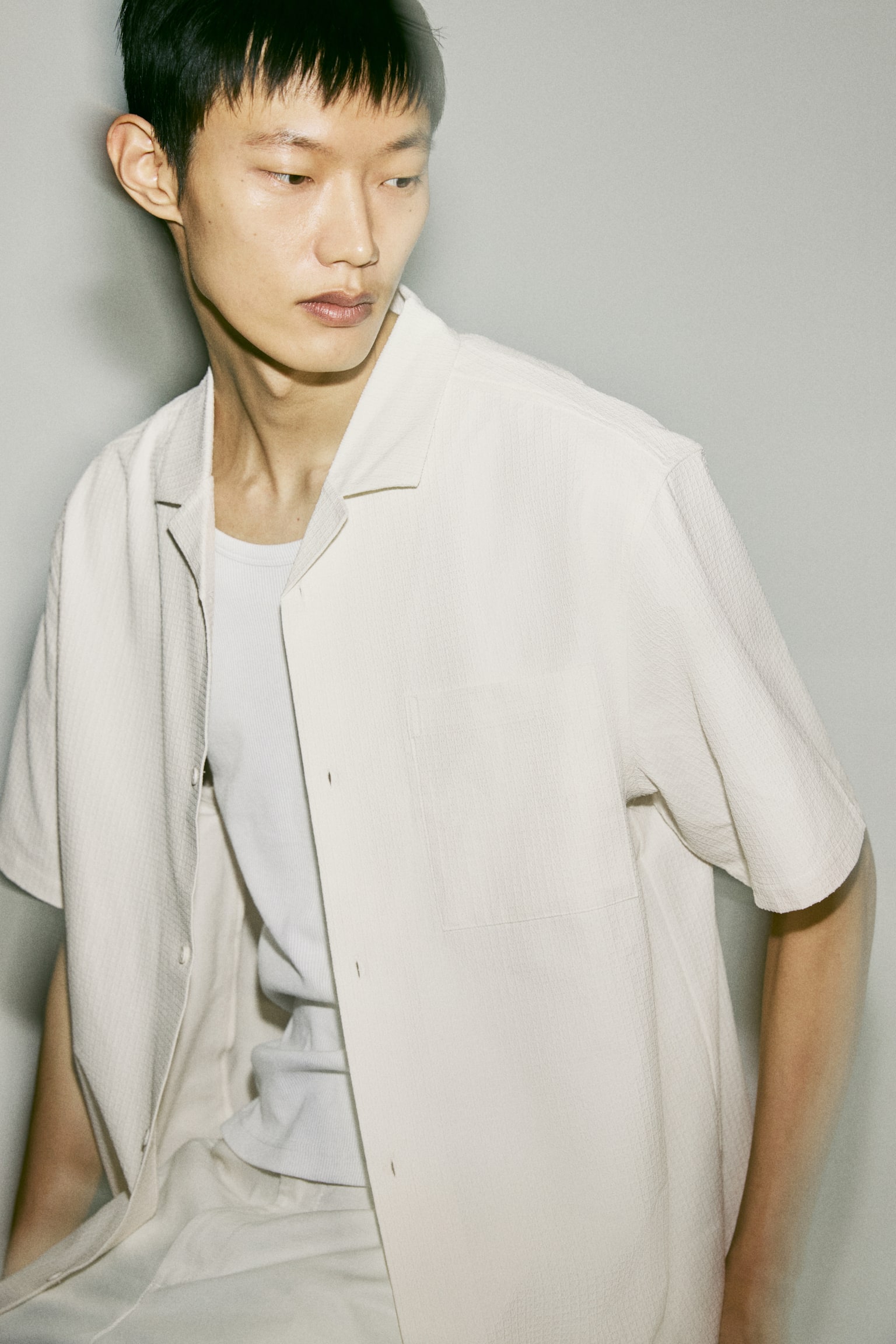 Loose-Fit Textured Resort Shirt - White/Navy blue/Green - 6