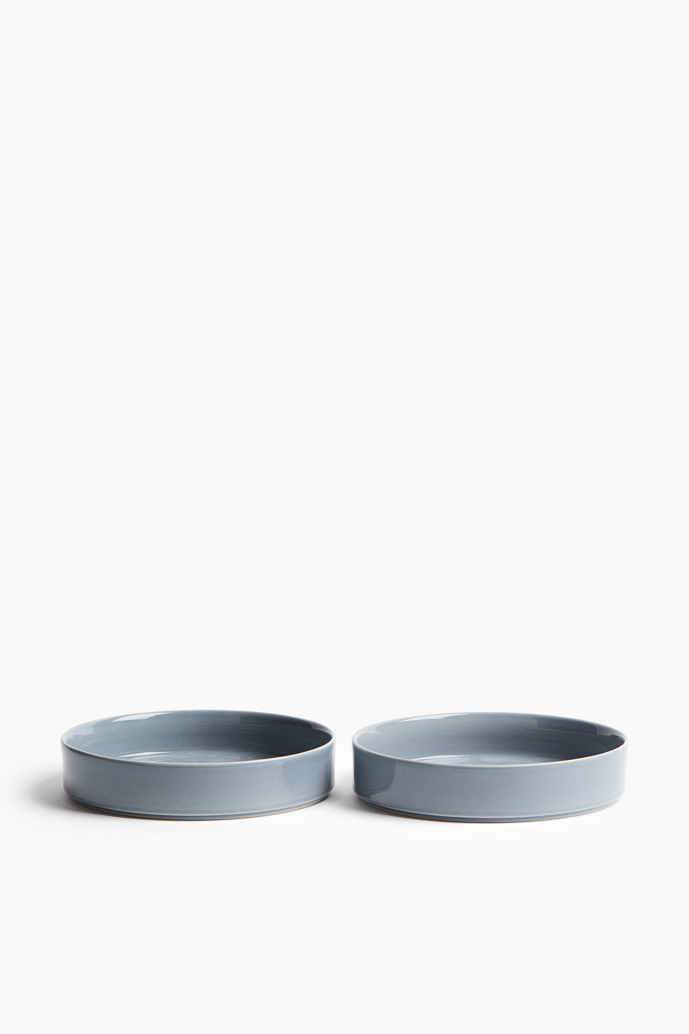 Pack de 2 pratos fundos em cerâmica de grés - Azul pó/Toupeira/Branco