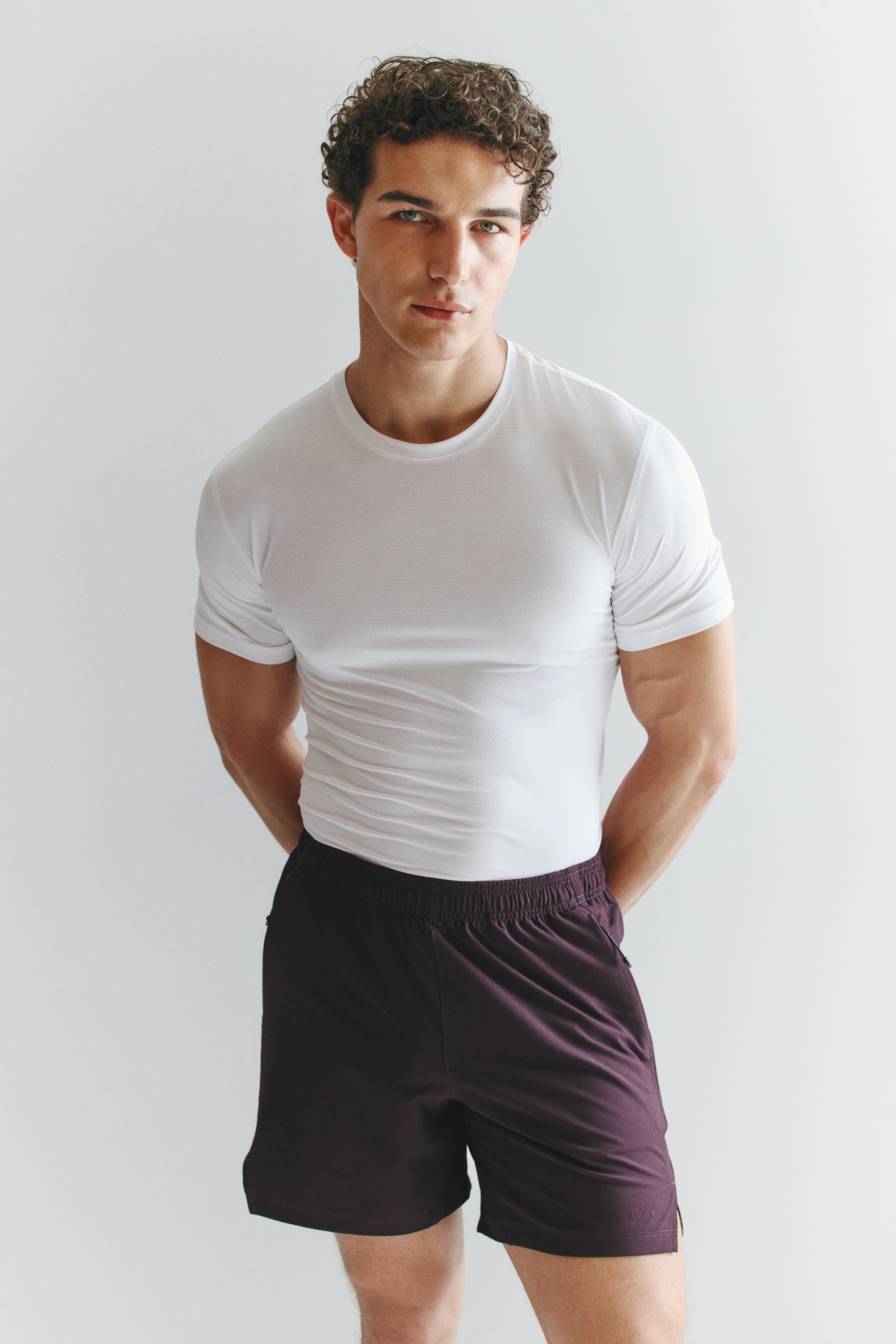Sportska majica Muscle Fit DryMove™ - Bela/Tamnosivi lapor/Tamnosmeđa/Prašnjavozelena/Crna/Teget