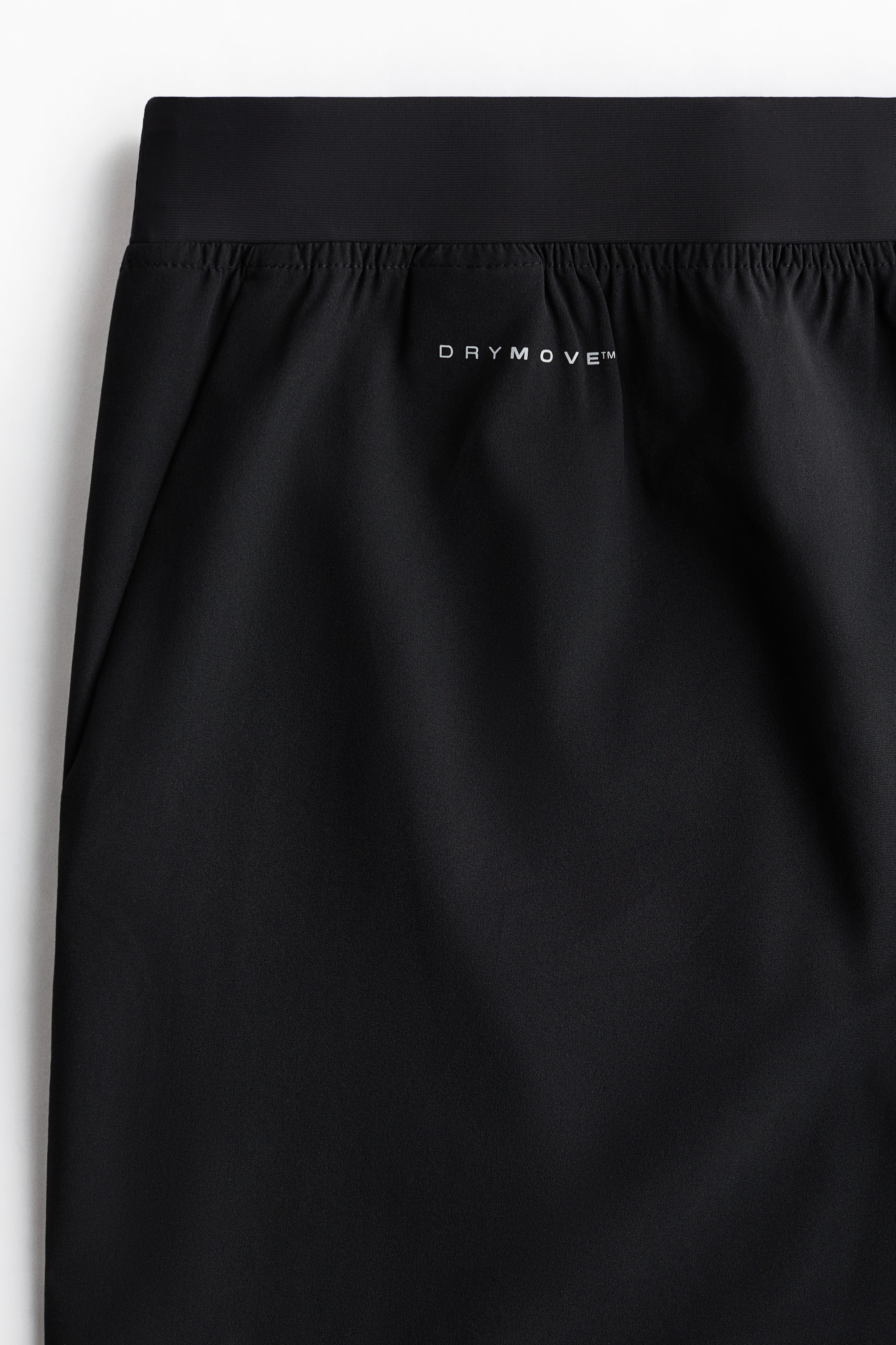 Ampliar la imagen: Shorts deportivos de largo medio con DryMove™ - Negro - Men | H&M MX 6