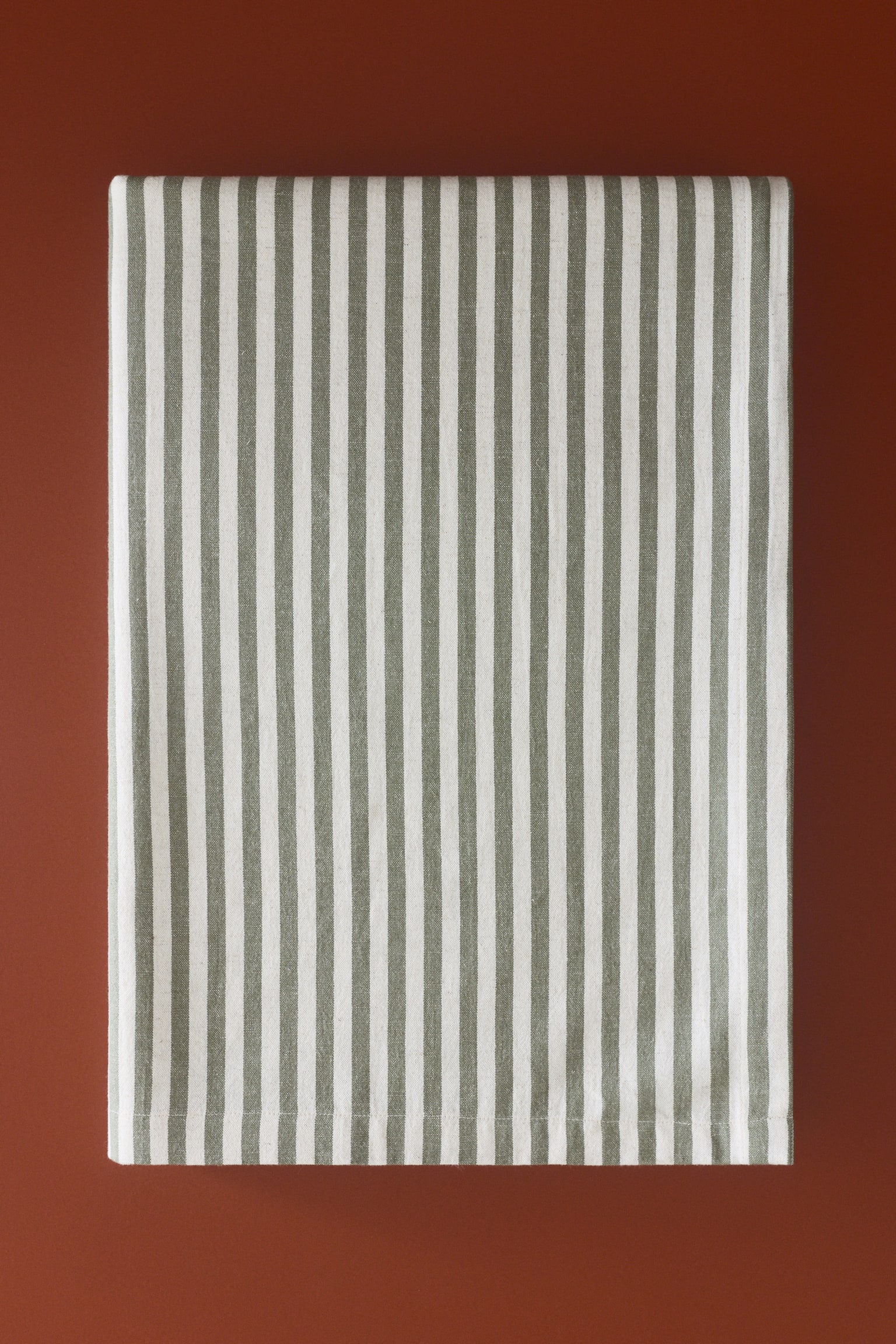 מפת שולחן מתערובת פשתן - ירוק חאקי/פסים - 1