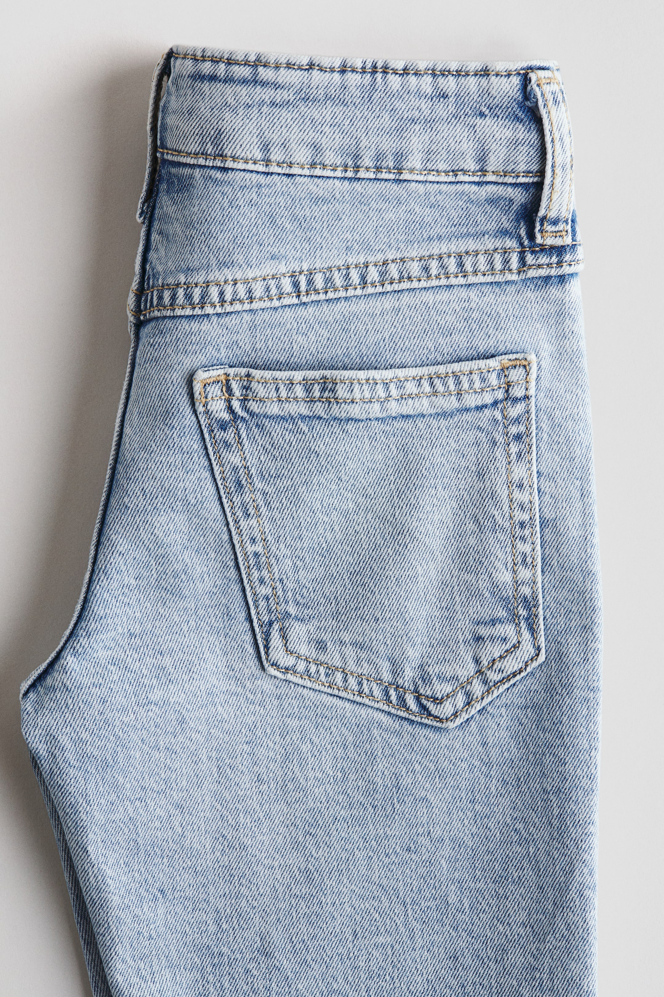 Visa större bild: Jeans Relaxed Fit - Ljus denimblå - BARN | H&M FI 2