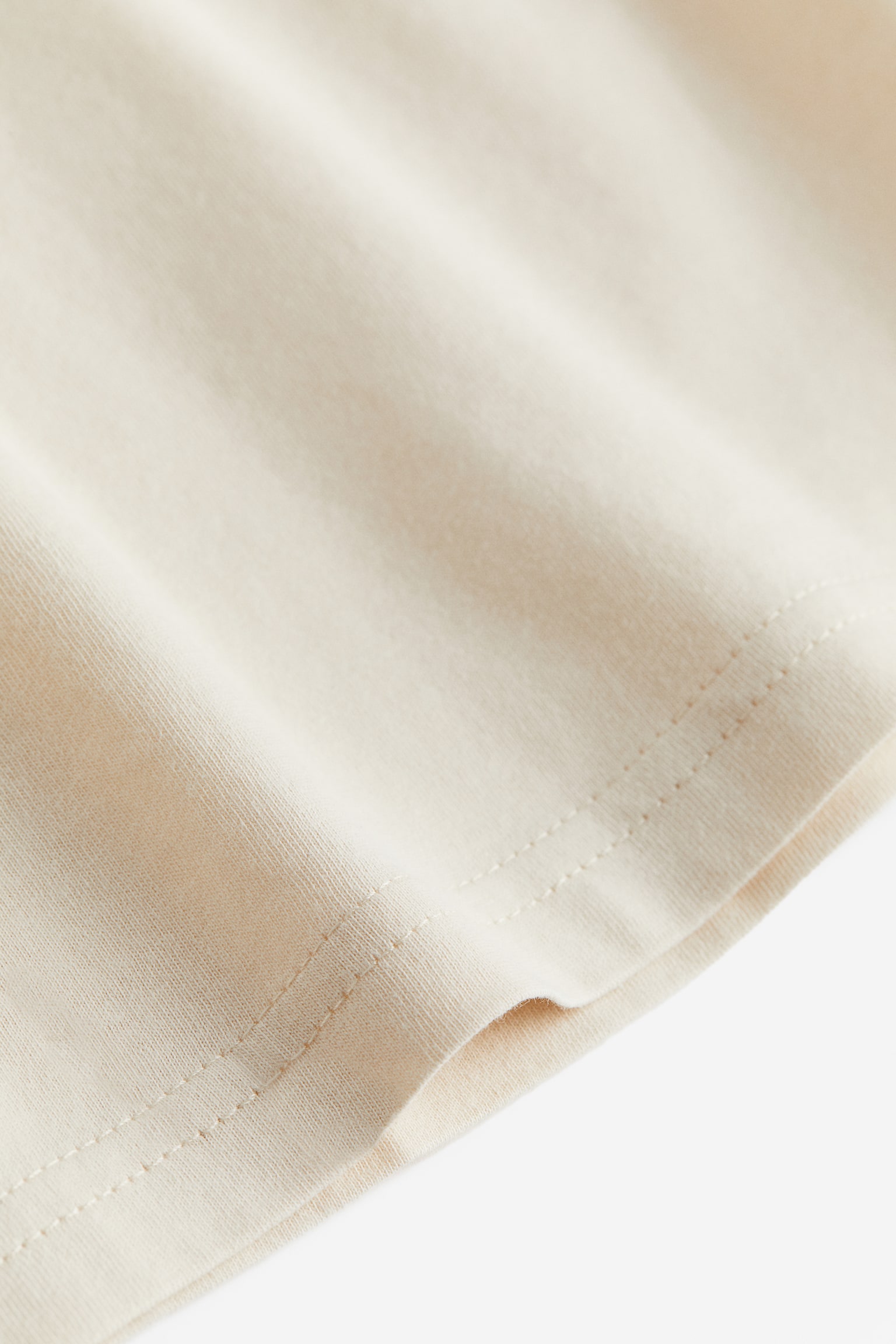 Áo thun dáng hộp - Màu be nhạt - 2