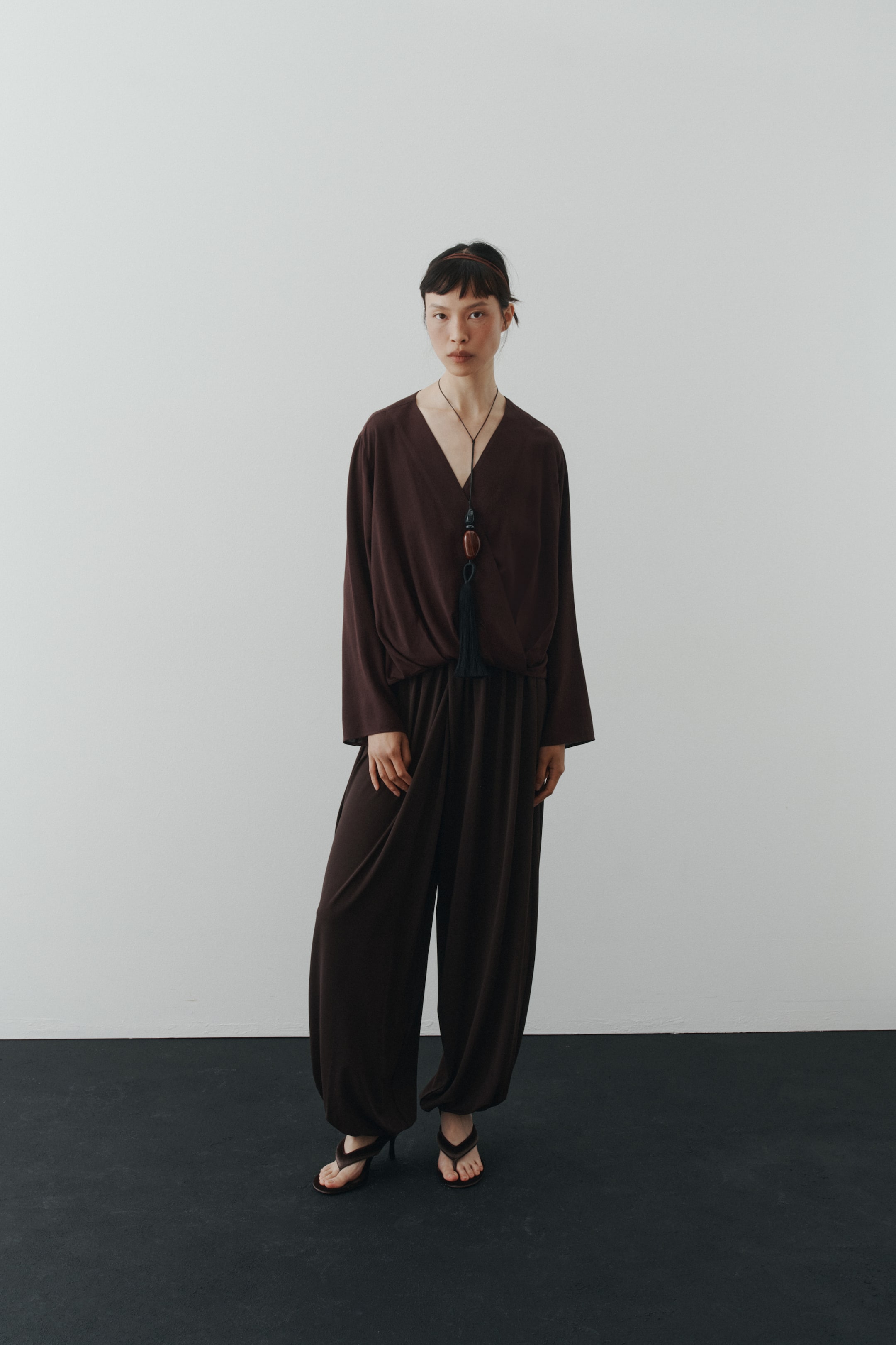 Женские блузки H&M Linen-Blend Wrap Blouse — фото 5