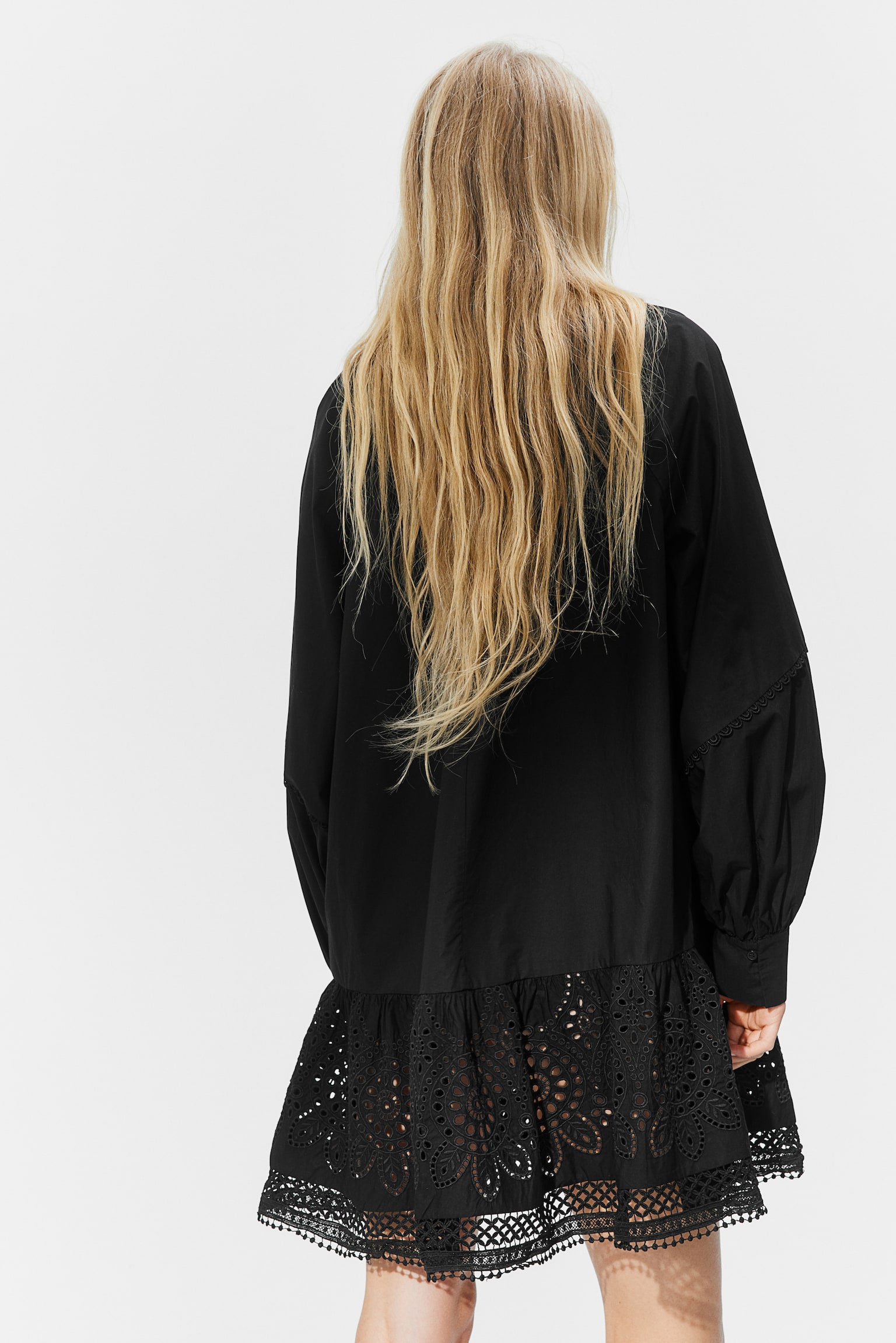 Robe avec broderie anglaise - Noir - 6