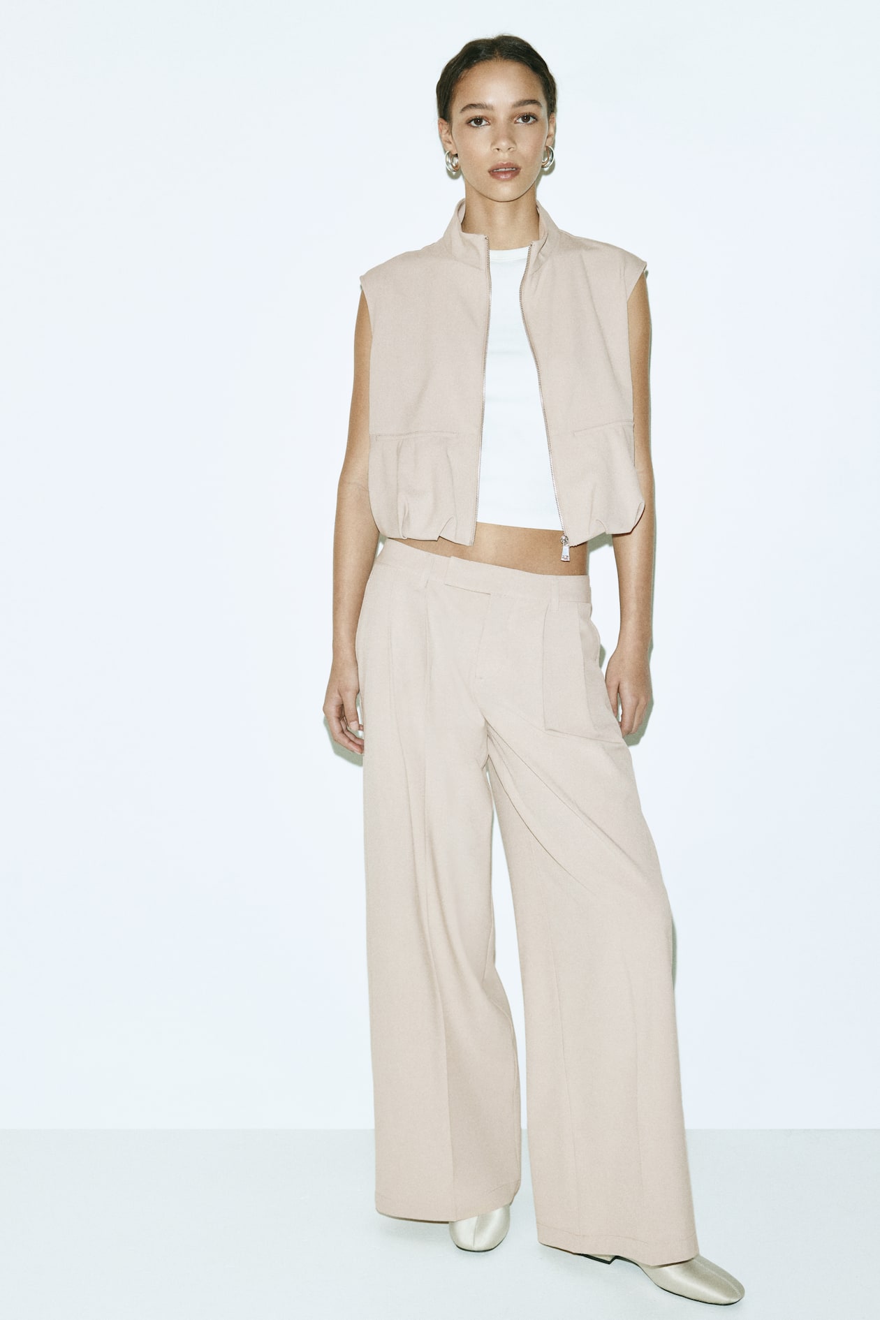 Bubble-hem gilet - image 3