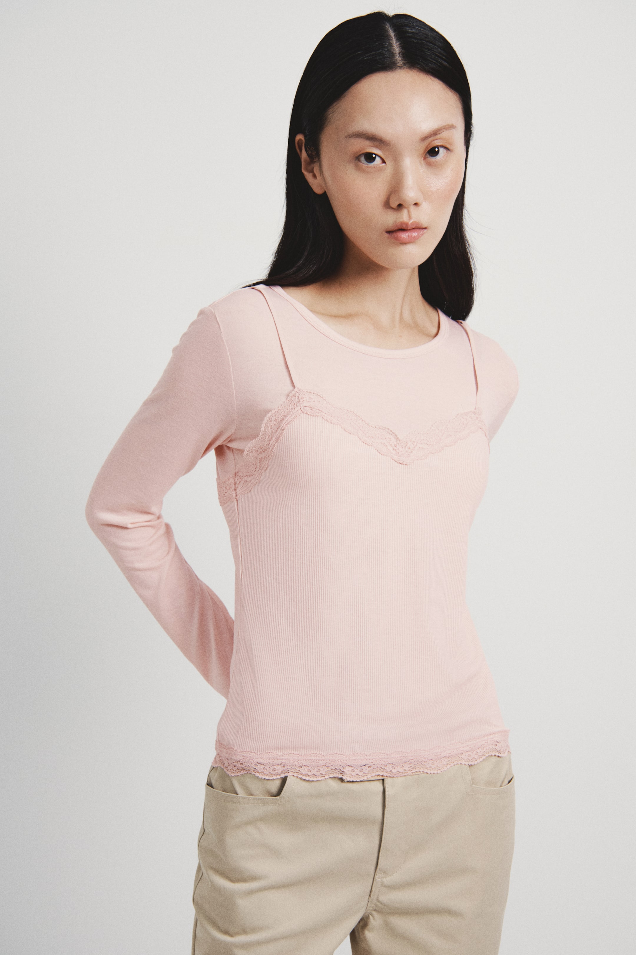 Xem ảnh lớn hơn: Áo kiểu xếp lớp - Light pink - Ladies | H&M VN 2