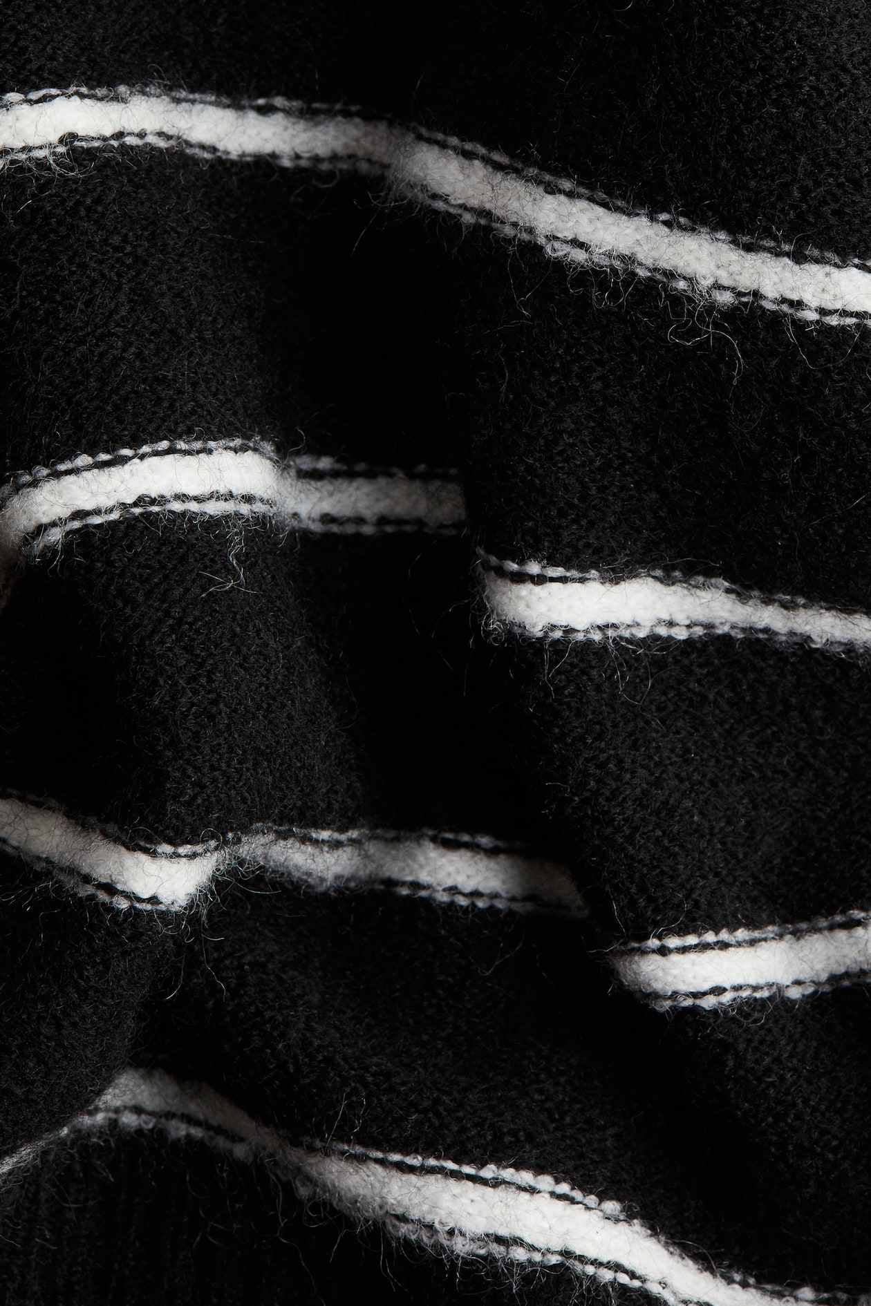 Fine-knit T-shirt - image 2