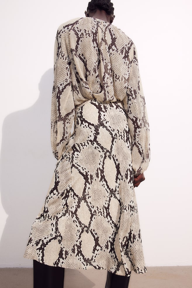 Voluminous blouse - Beige/Snakeskin-patterned - 5
